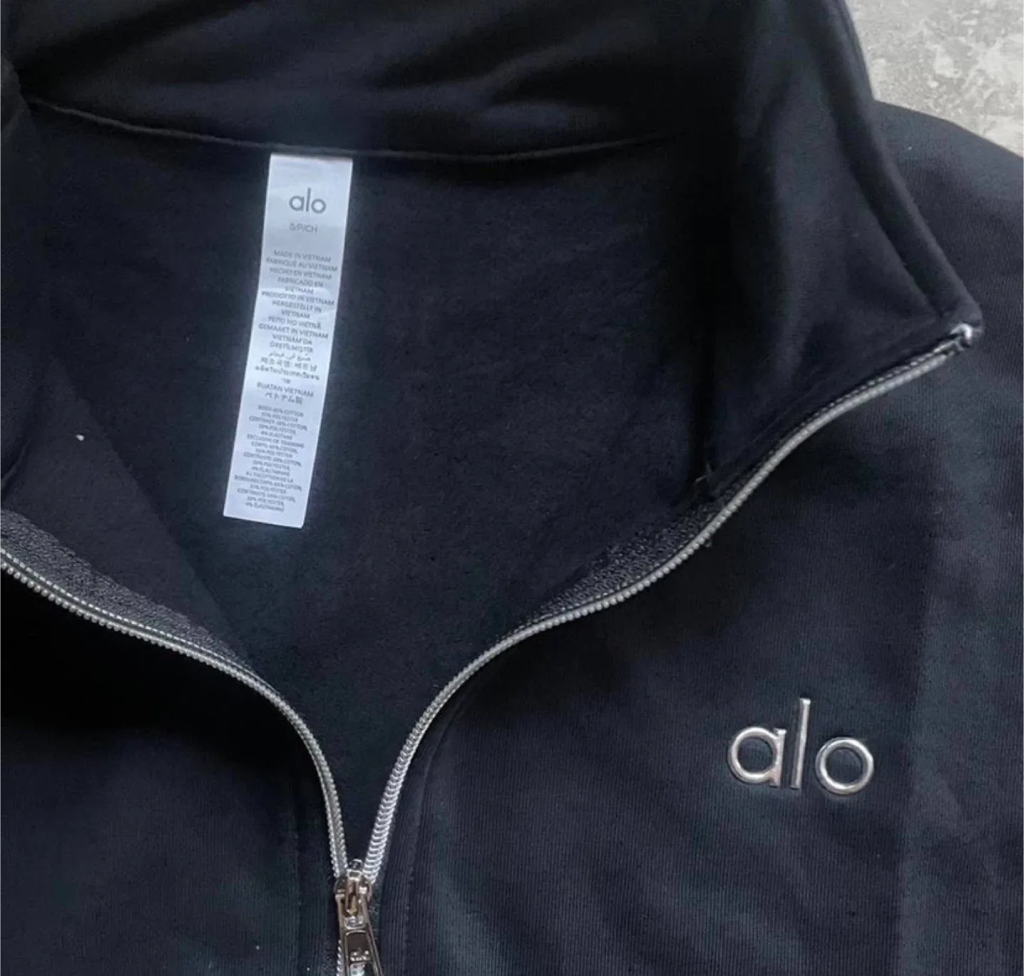 Alo Yoga Black Quarter-Zip Sweatsuit Set - All Sizes image indicator(3)
