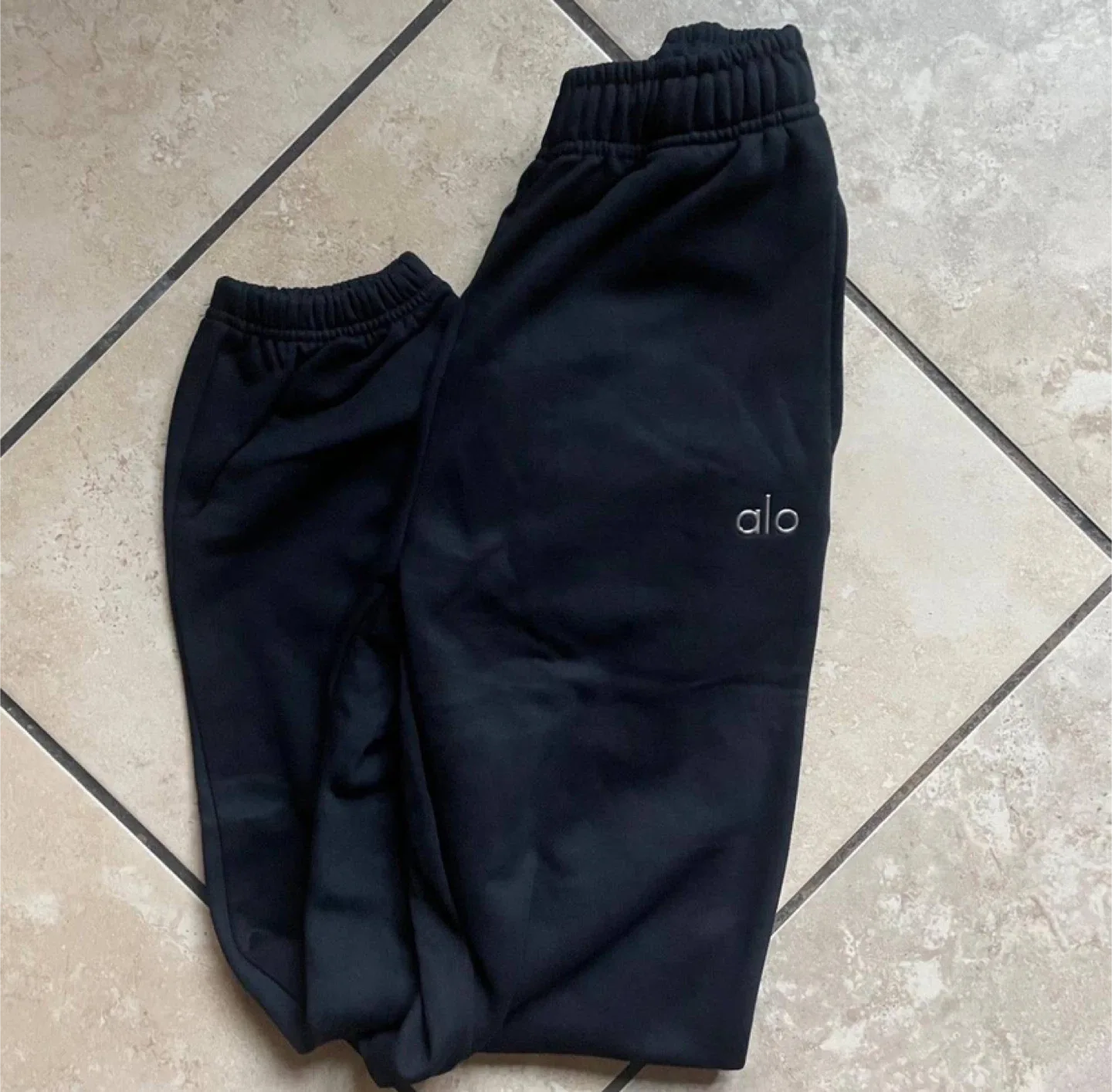 Alo Yoga Black Quarter-Zip Sweatsuit Set - All Sizes image indicator(4)