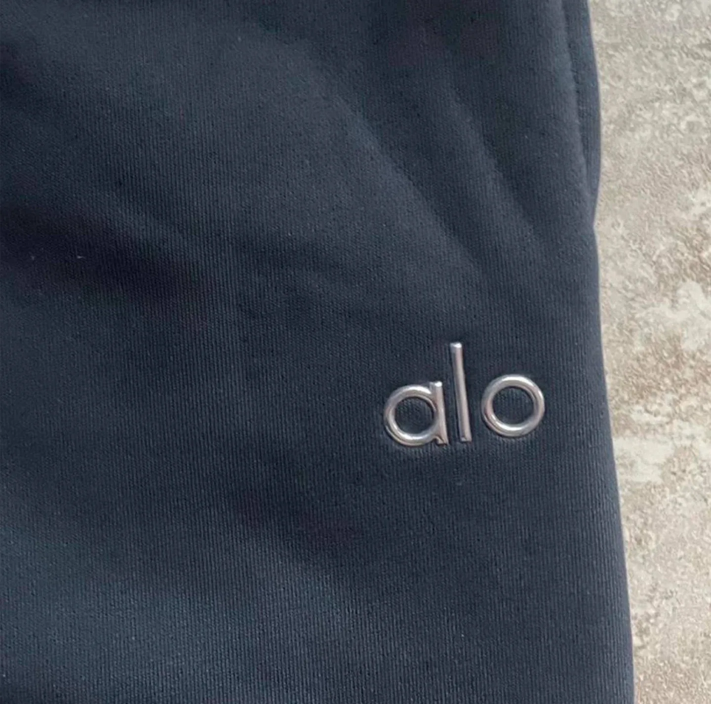 Alo Yoga Black Quarter-Zip Sweatsuit Set - All Sizes image indicator(6)