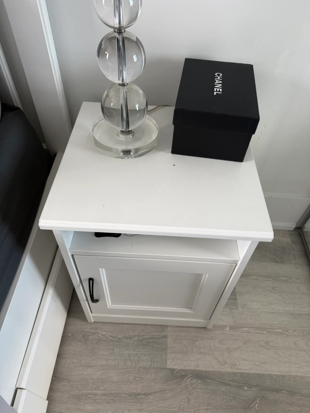 2 Ikea nights stands - photo 2