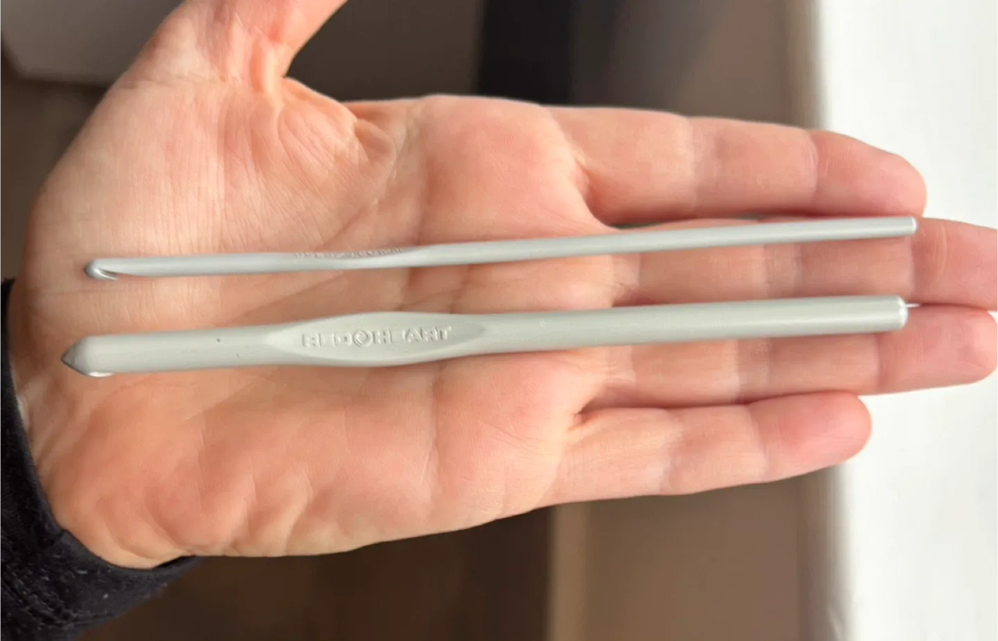 Red Heart Crochet Hooks - 3.50mm & 6.50mm image indicator(2)