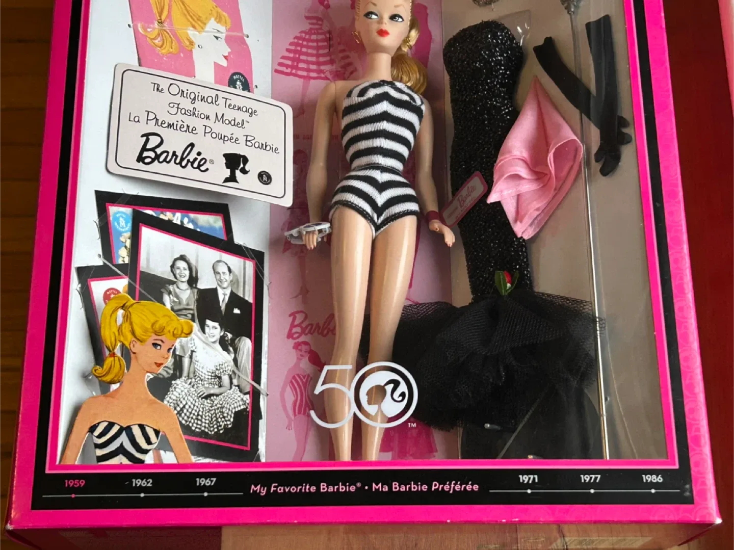Collector 1959 Reproduction Barbie Doll NRFB boxed mint EY image indicator(5)