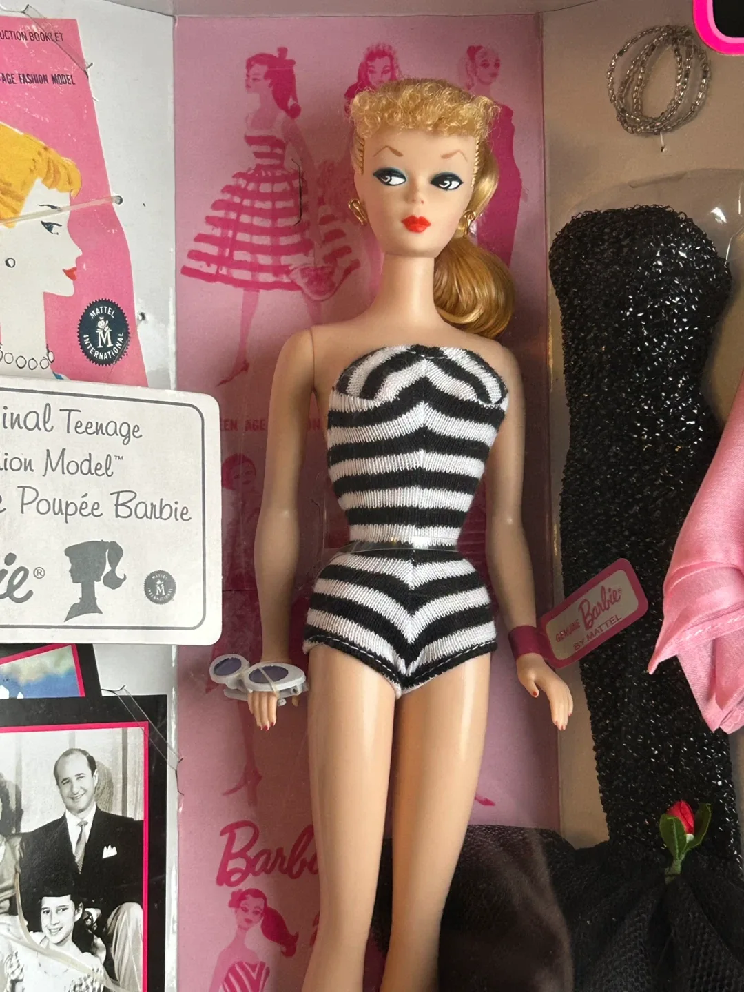 Collector 1959 Reproduction Barbie Doll NRFB boxed mint EY image indicator(2)