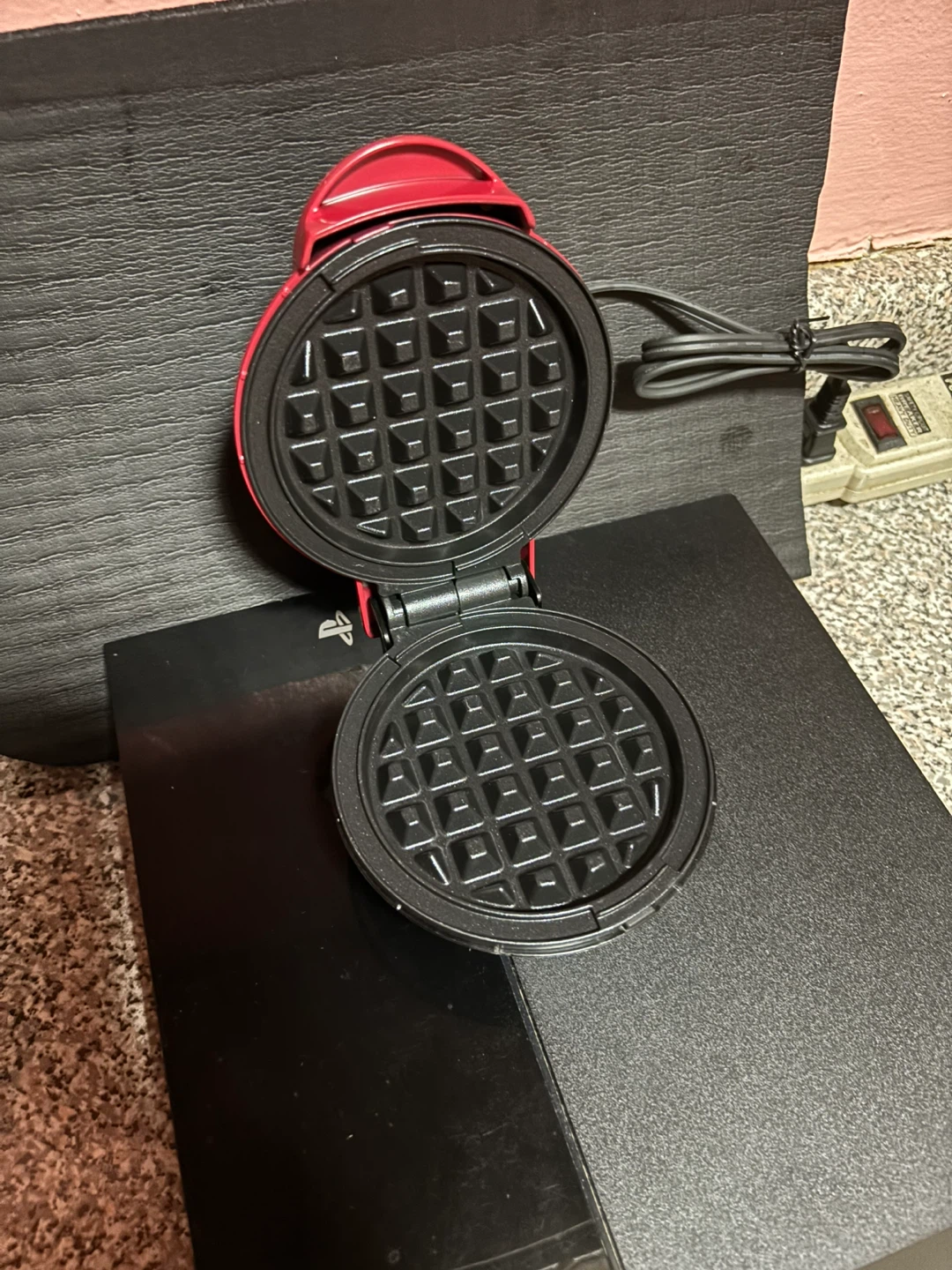 DASH Mini Waffle Maker - Red - photo 3