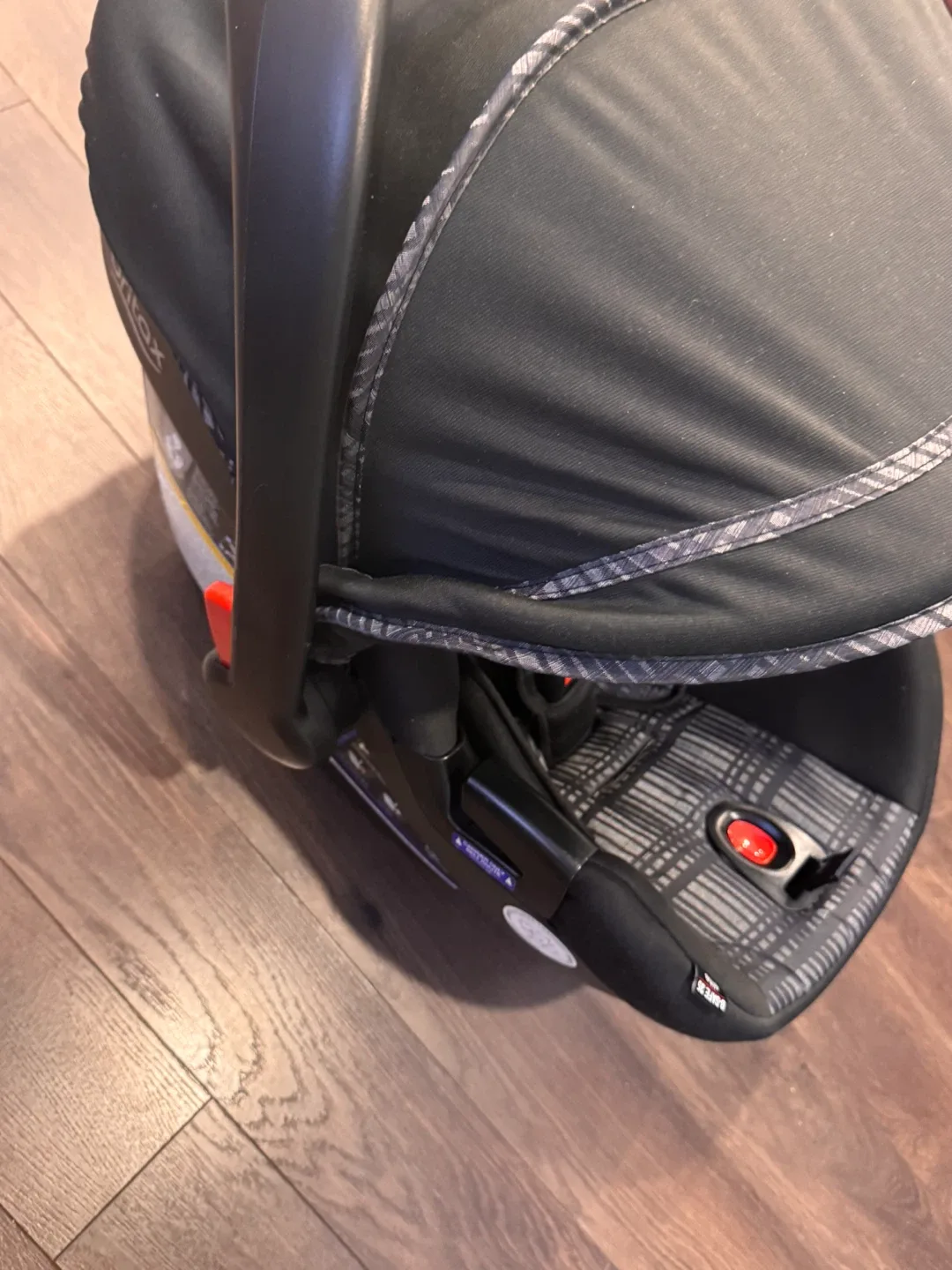 Britax Infant Car Seat - 1.8-15.8 kg image indicator(2)