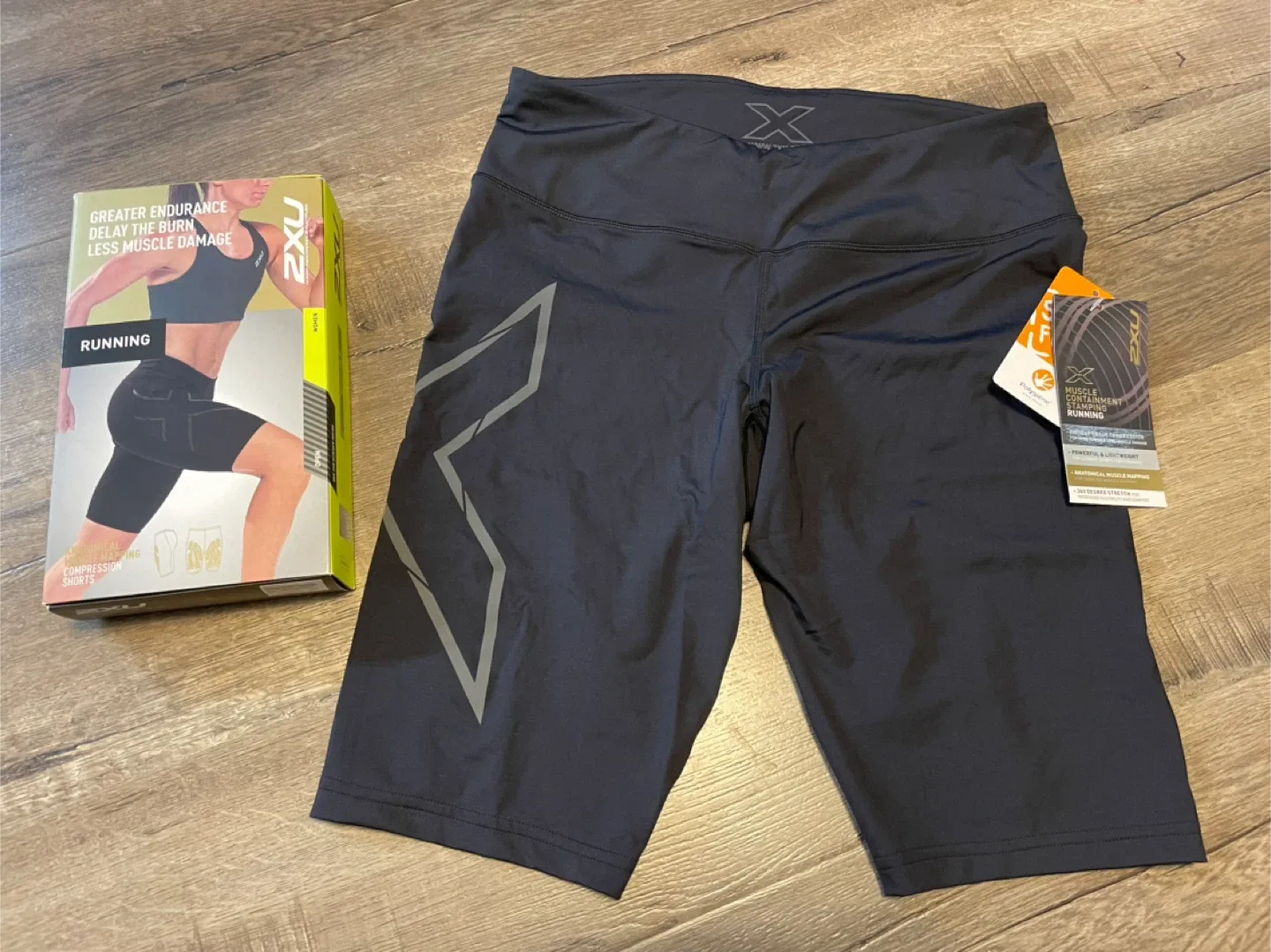 NEW! 2XU Women's Running Compression Shorts - Size L