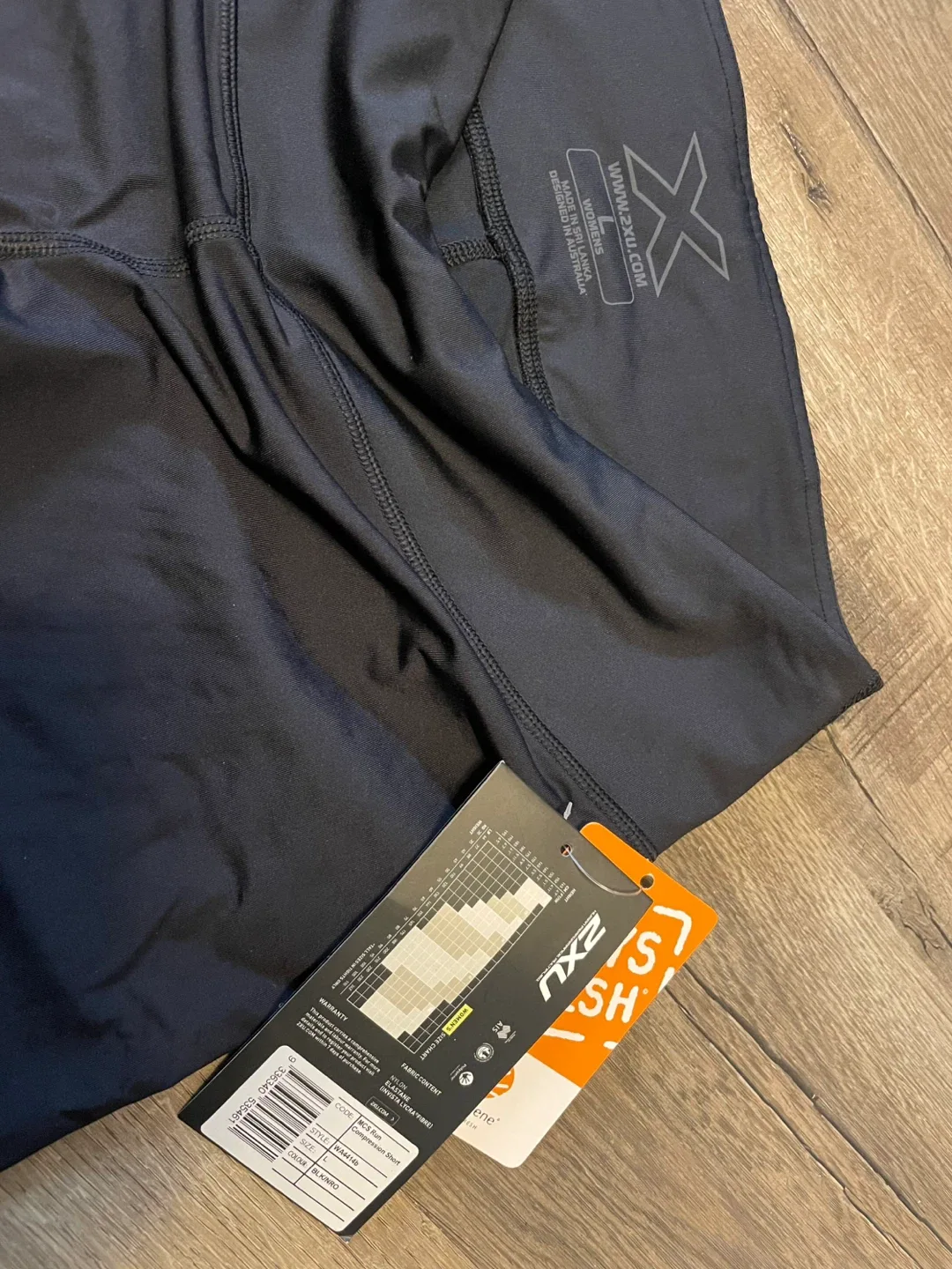 NEW! 2XU Women's Running Compression Shorts - Size L image indicator(7)