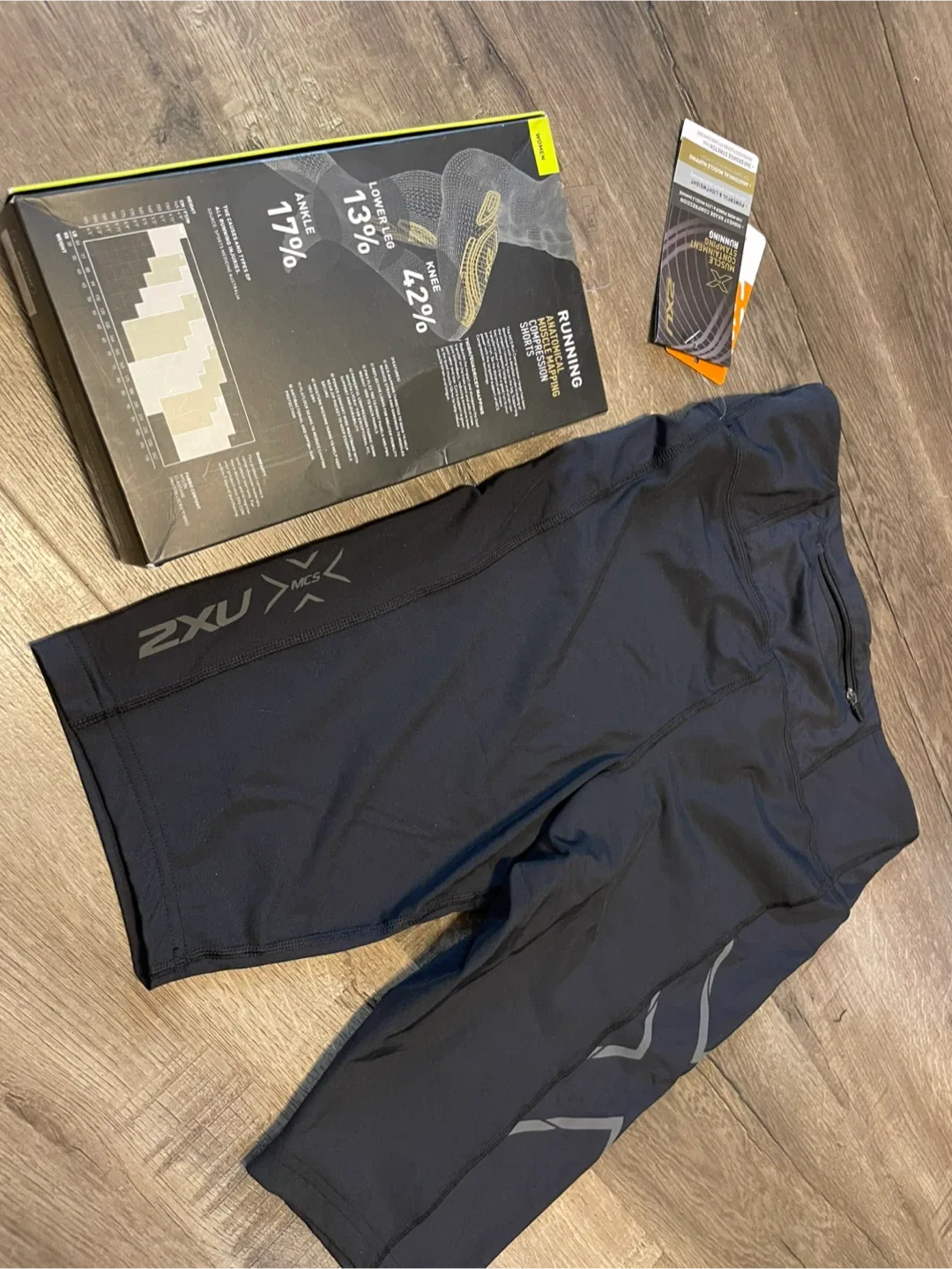 NEW! 2XU Women's Running Compression Shorts - Size L image indicator(9)