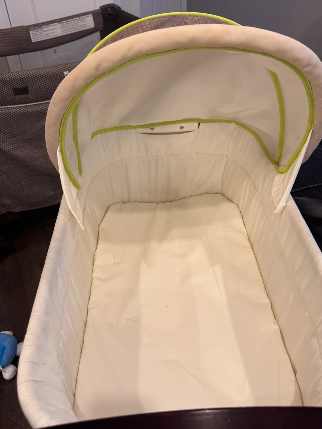 Bassinet - Neutral Colours
