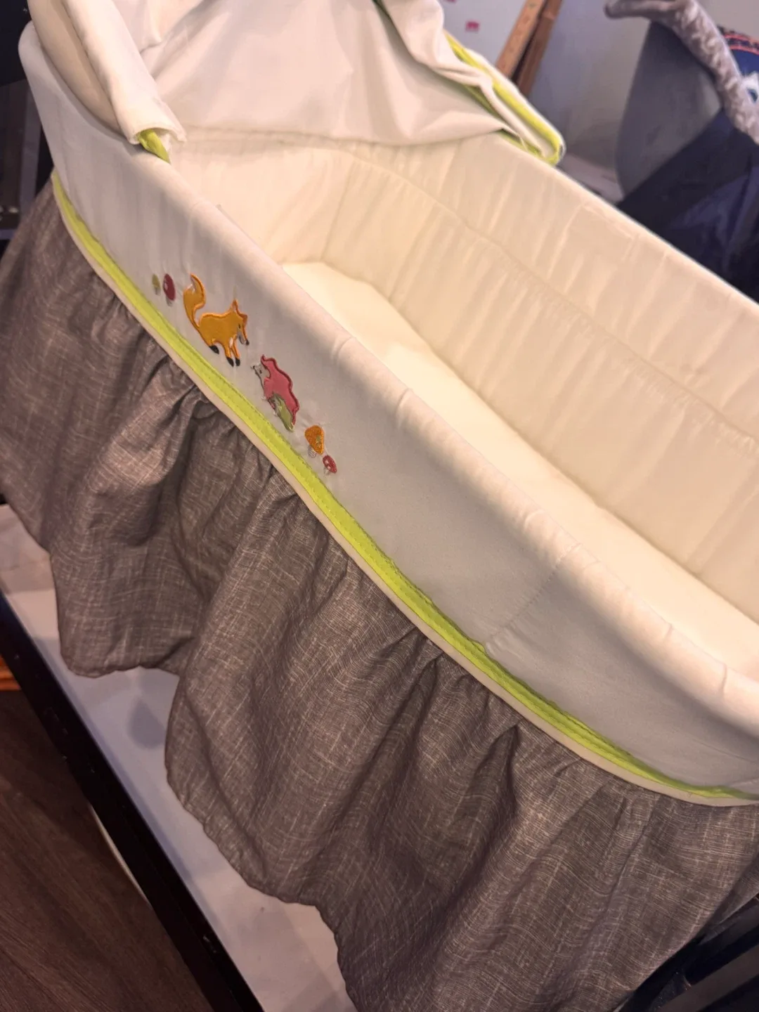 Bassinet - Neutral Colours image indicator(3)