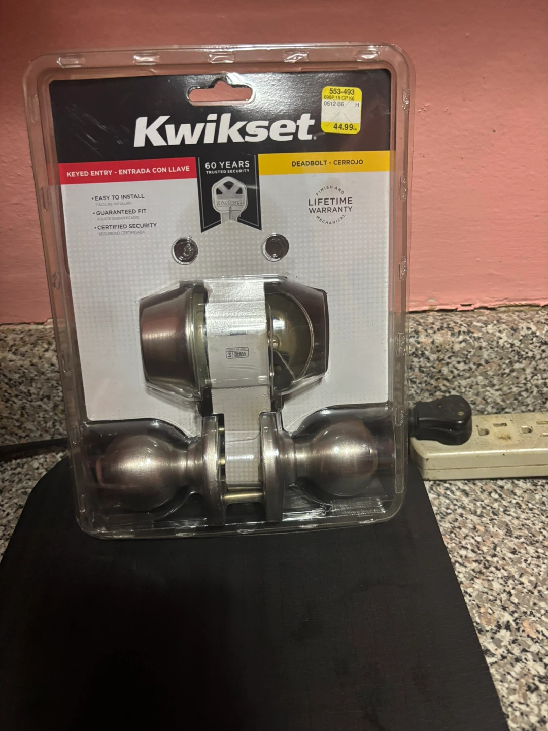 New Kwikset Keyed Entry Door Knob Set - photo 2