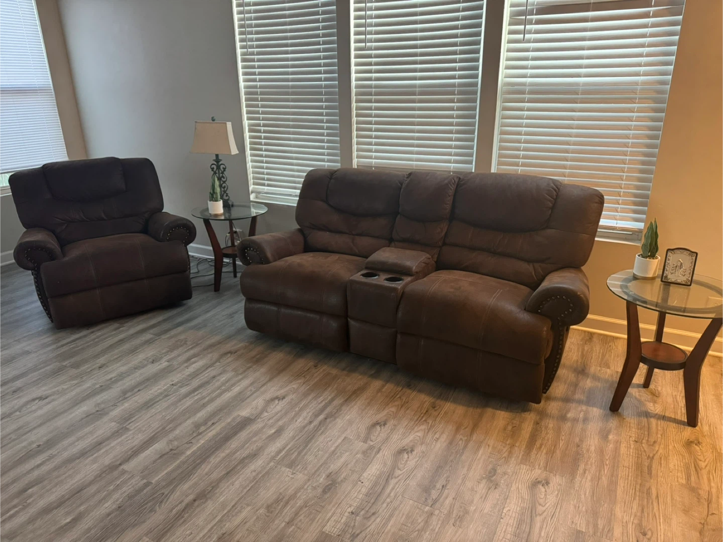 Brown Reclining Loveseat & Chair Set - photo 4