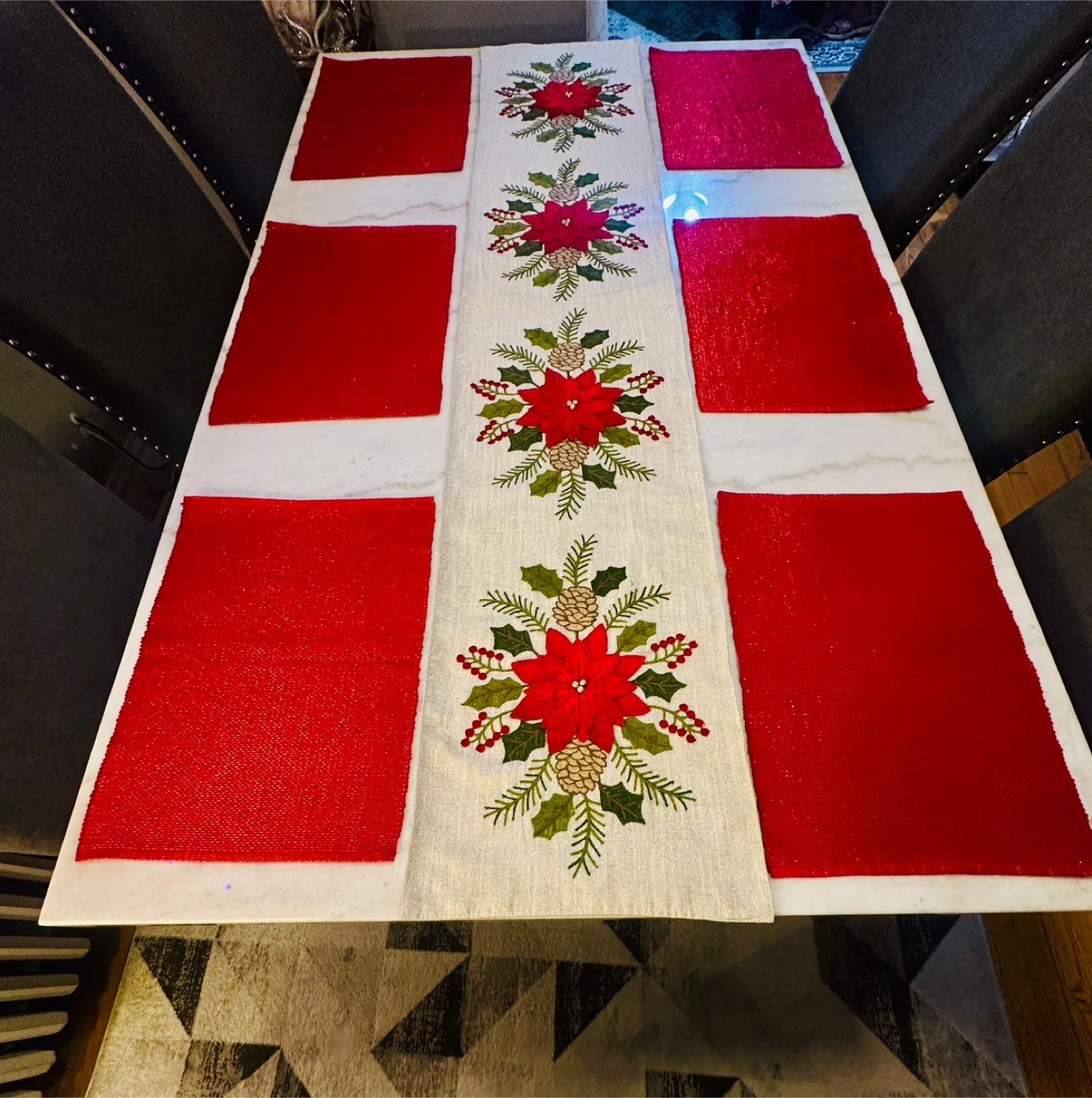 Holiday Table Runner & 6 Placemats Set