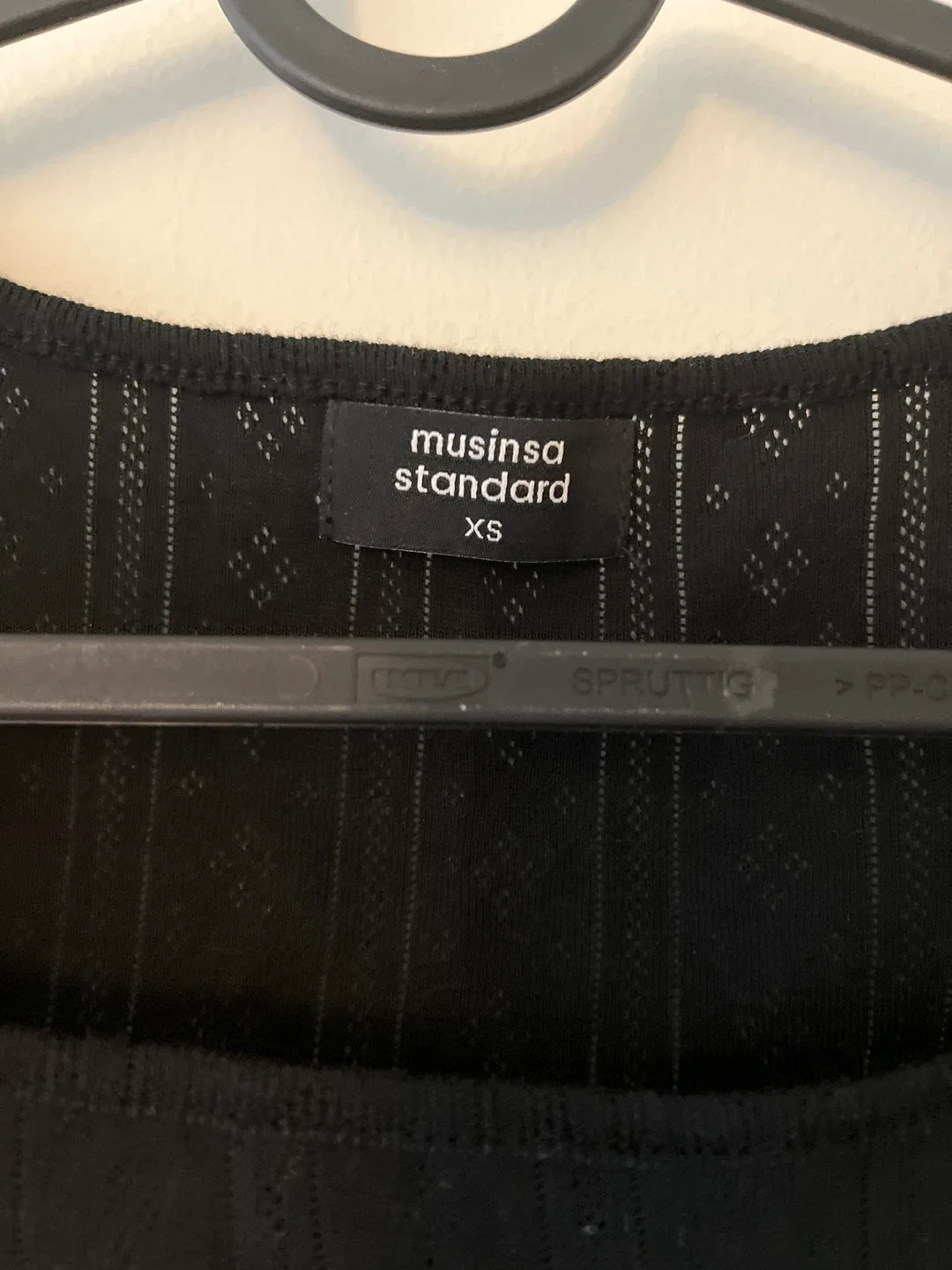 musinsa standard black top #Cleanout image indicator(2)