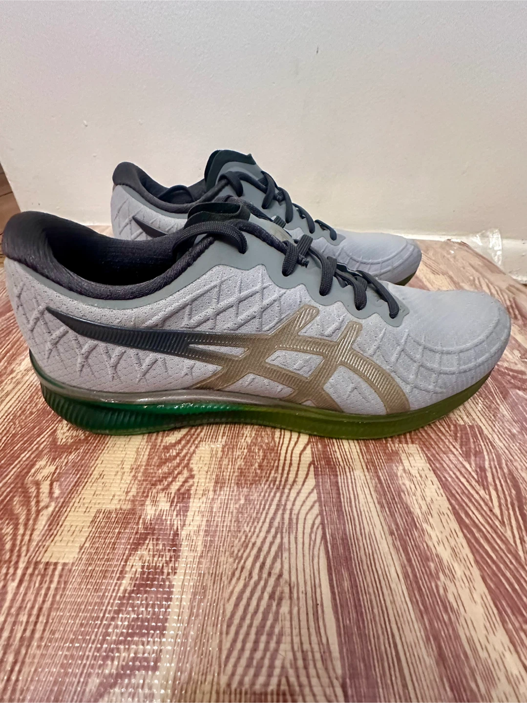 Asics Gel Quantum 180 Grey/Green, Size 9.5 - photo 4