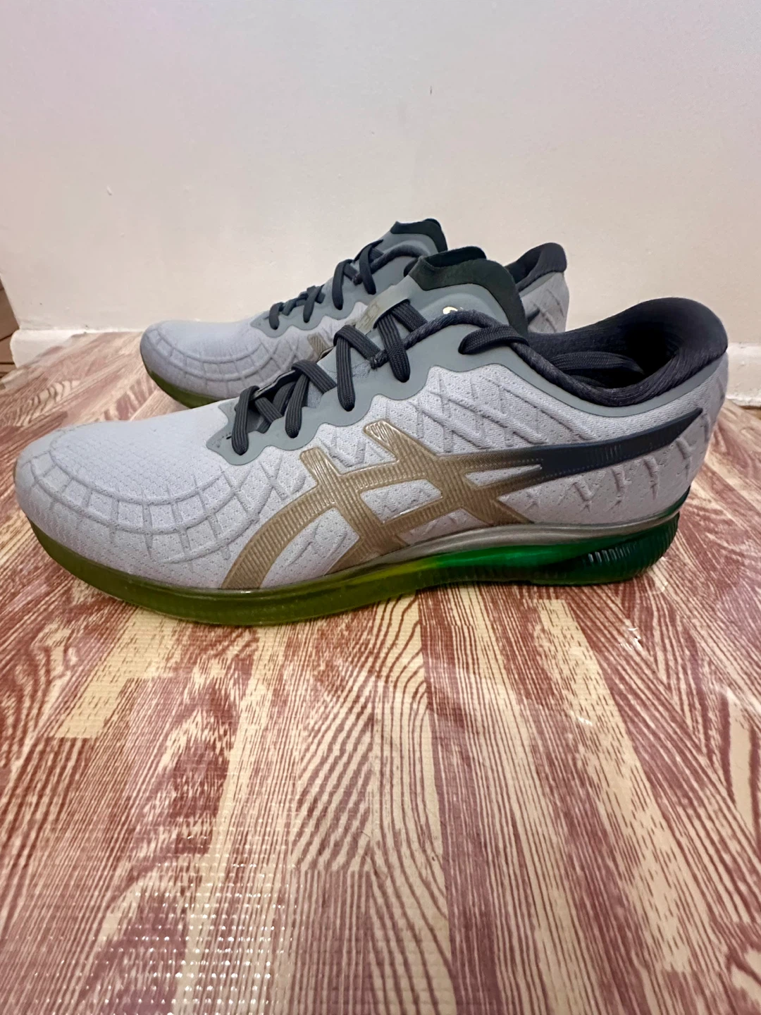 Asics Gel Quantum 180 Grey/Green, Size 9.5 - photo 2