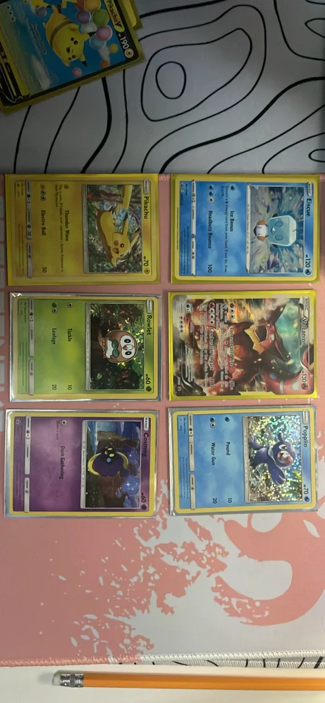 Pokémon Trading Cards - Assorted image indicator(2)