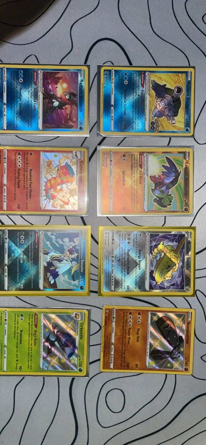 Pokémon Trading Cards - Assorted