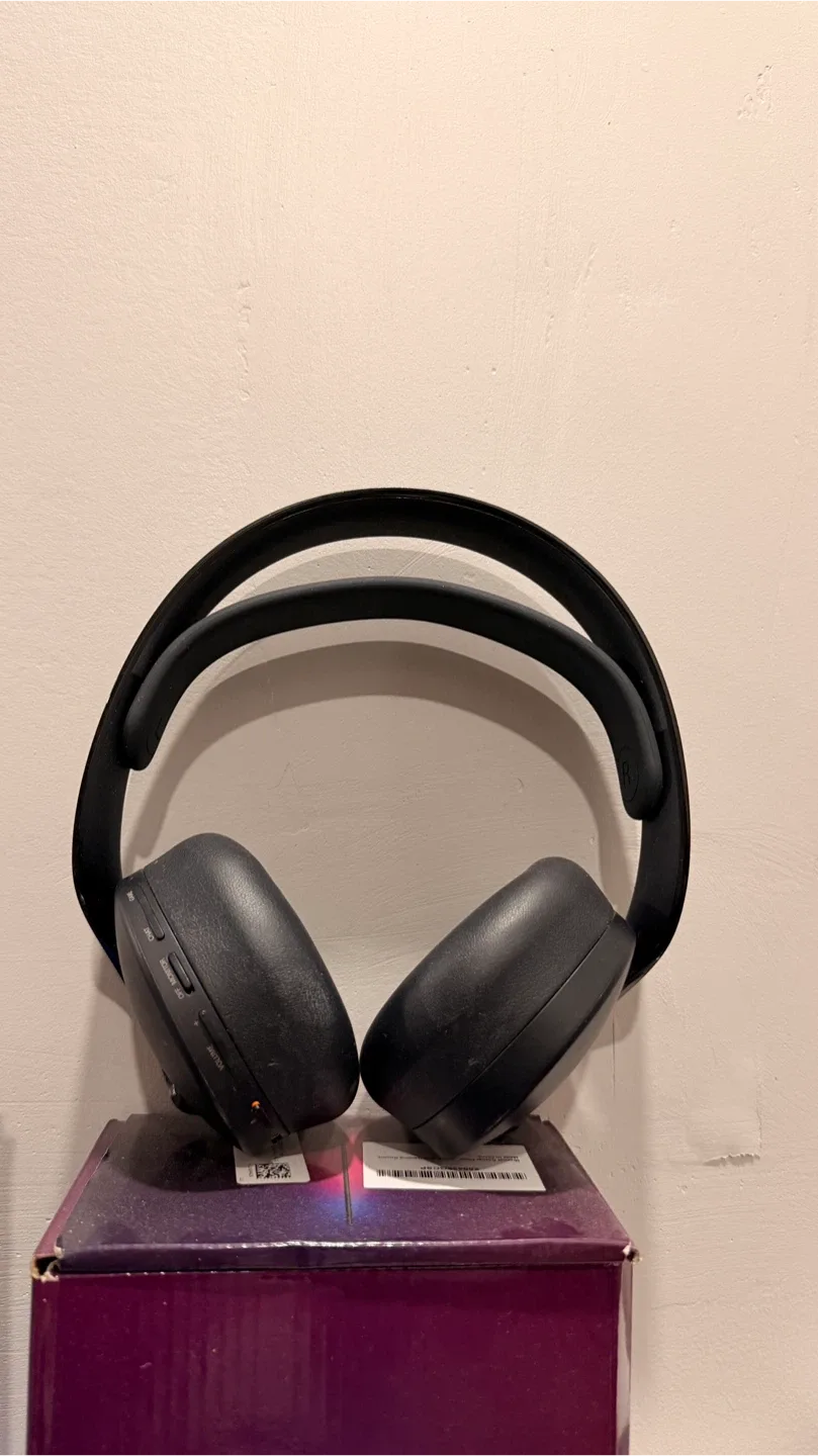 PlayStation 5 Digital Console, Accessories & Games image indicator(3)