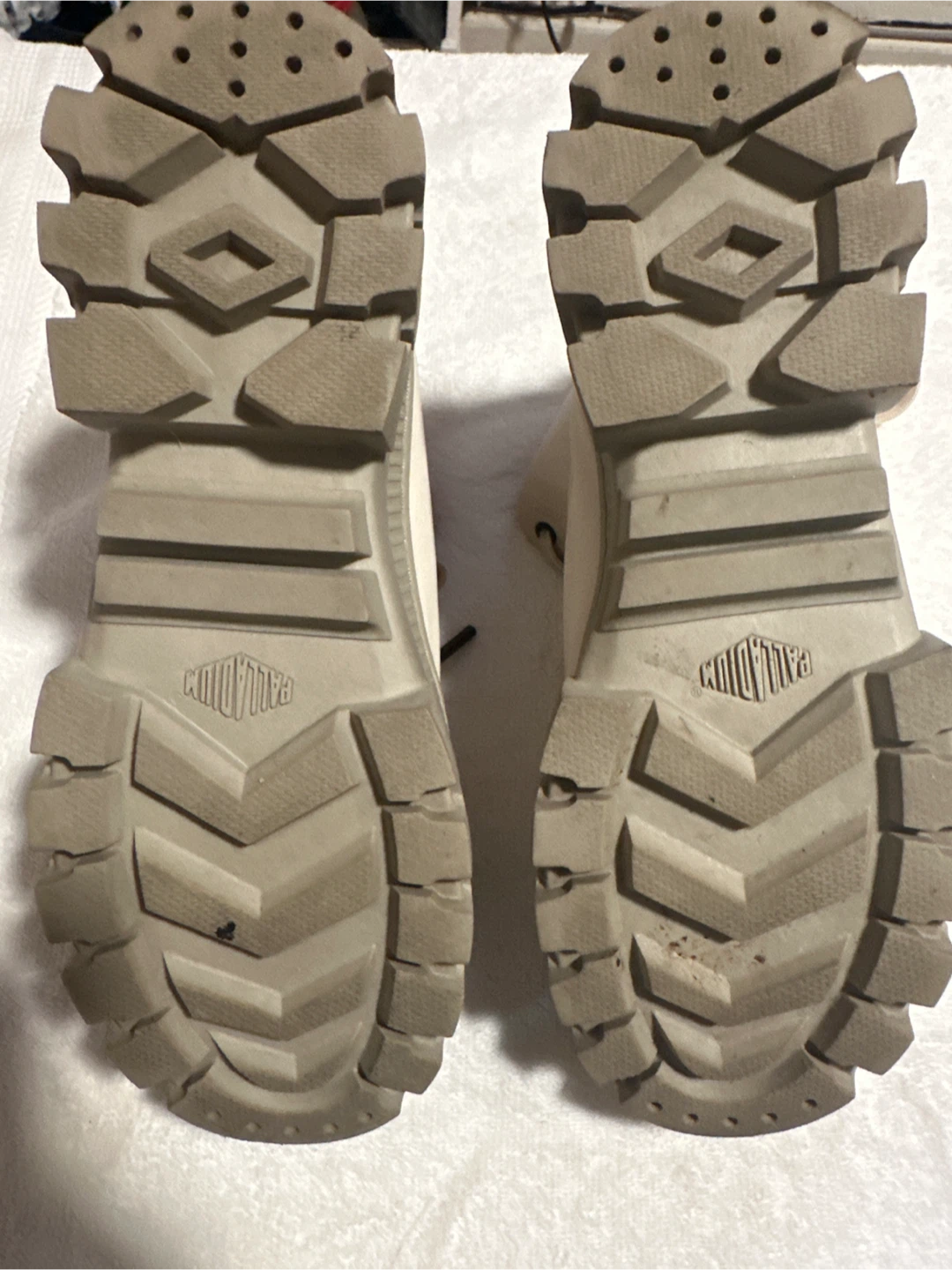 Palladium Pampa Hi Puffy Zip Women's Boots - Size 5 - photo 5
