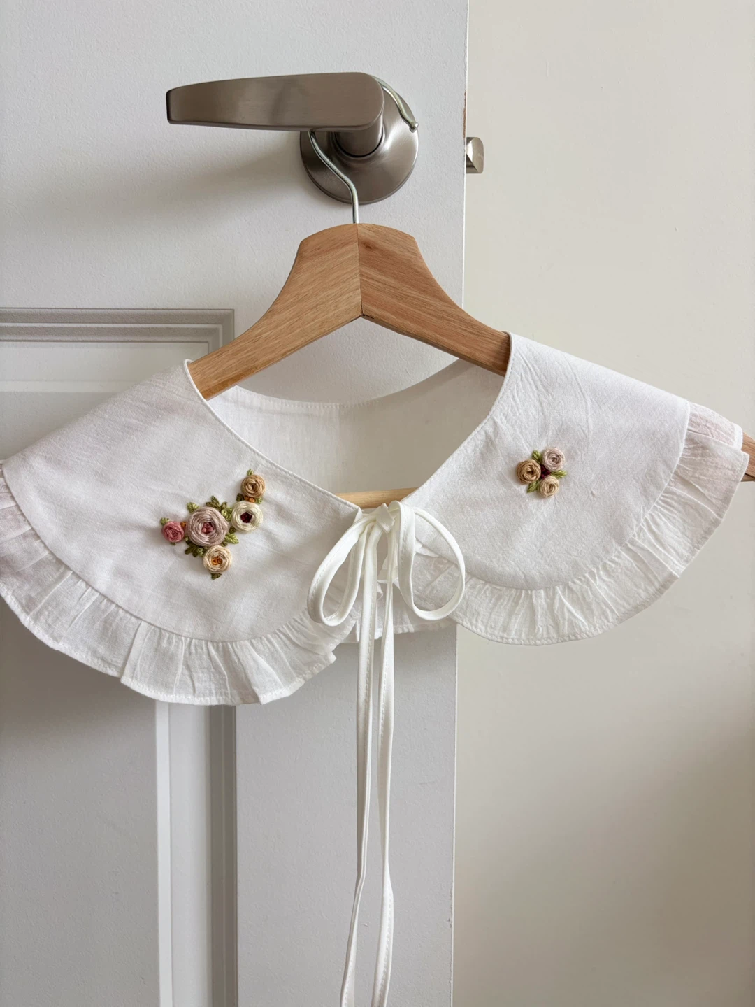 Hand-Embroidered Cotton Collar - photo 2