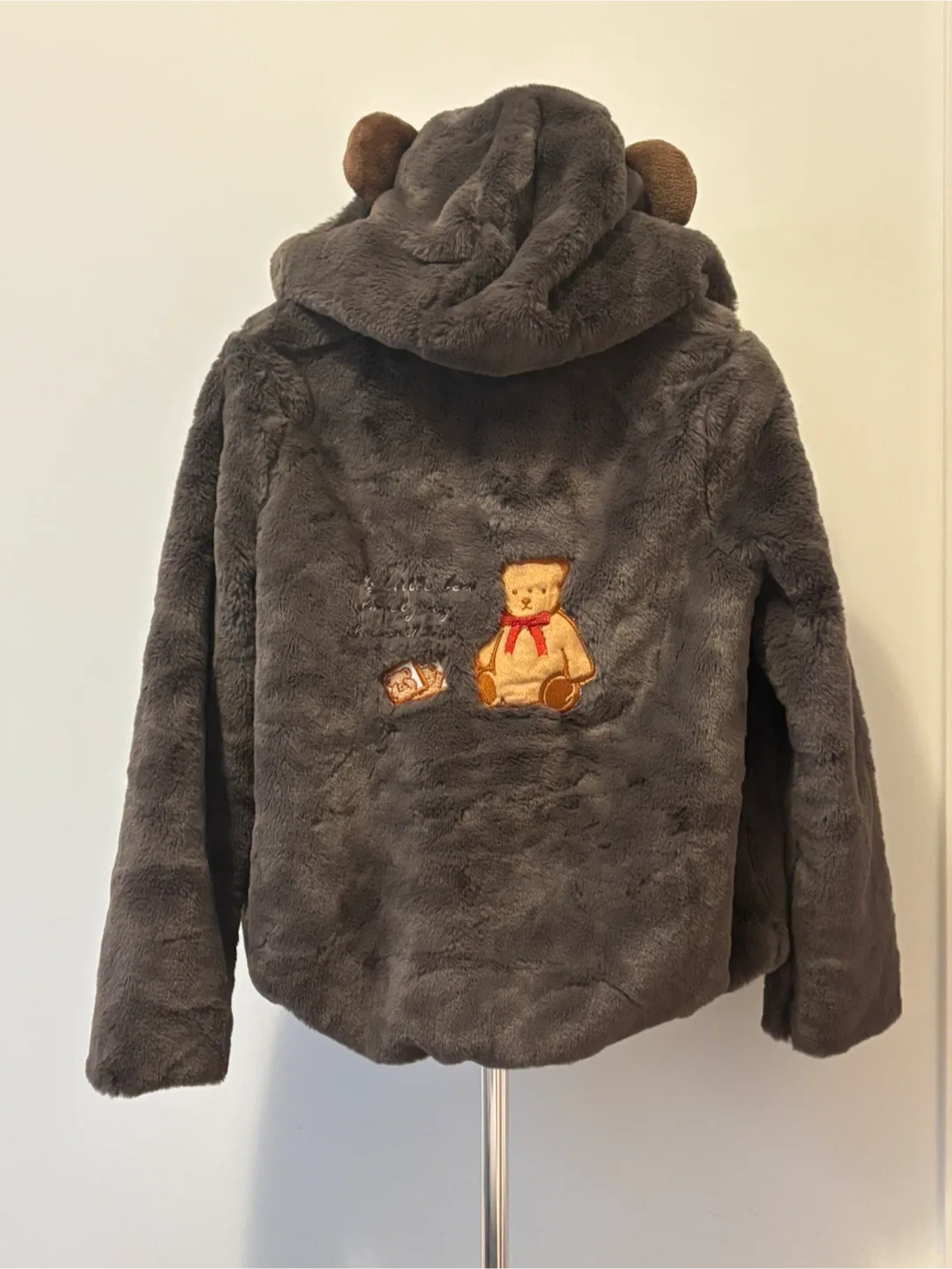 Fuzzy Bear Winter coat Hoodie - Brown, thick and warm image indicator(2)