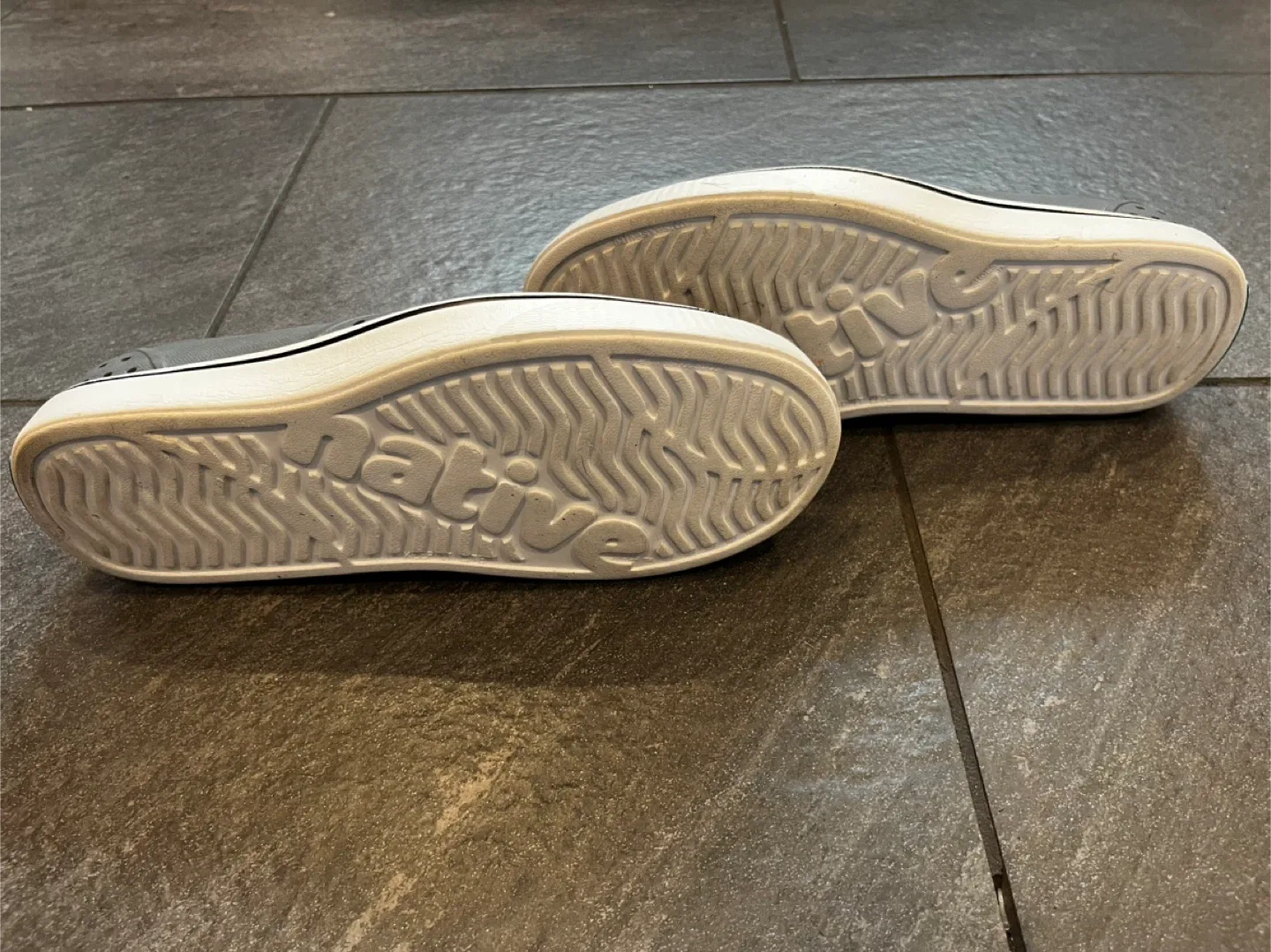 Native Shoes Jefferson Grey Size M8/W10 image indicator(4)