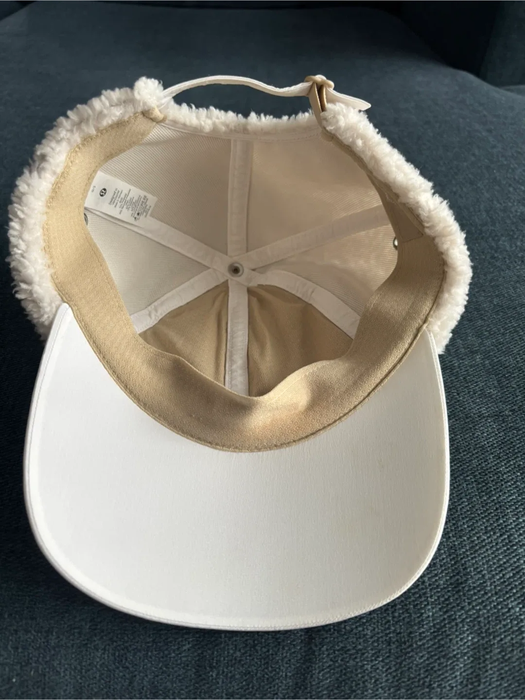 Lululemon White Fleece Baseball Cap image indicator(2)