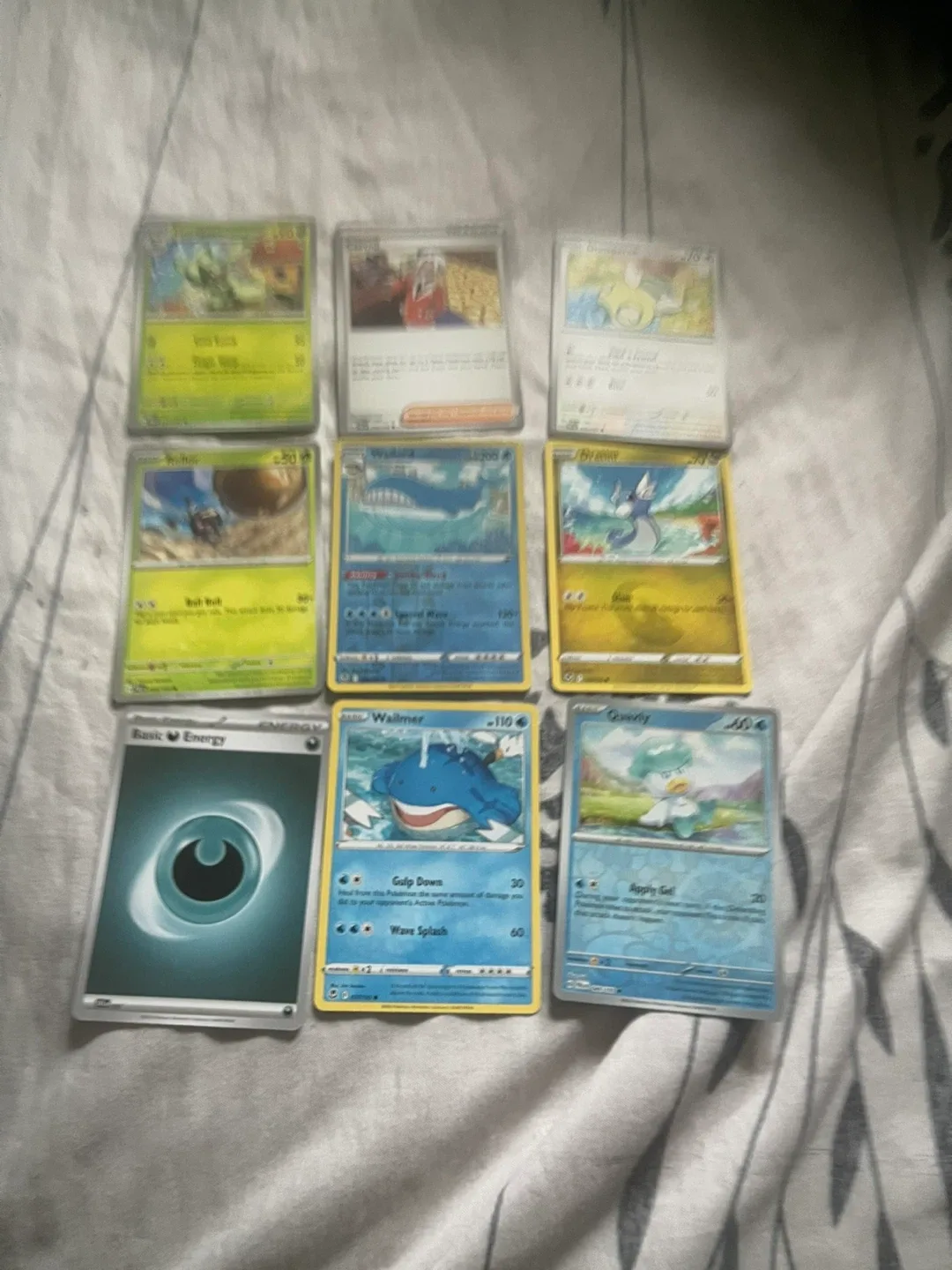 Mixed Lot of Pokemon Trading Cards image indicator(2)