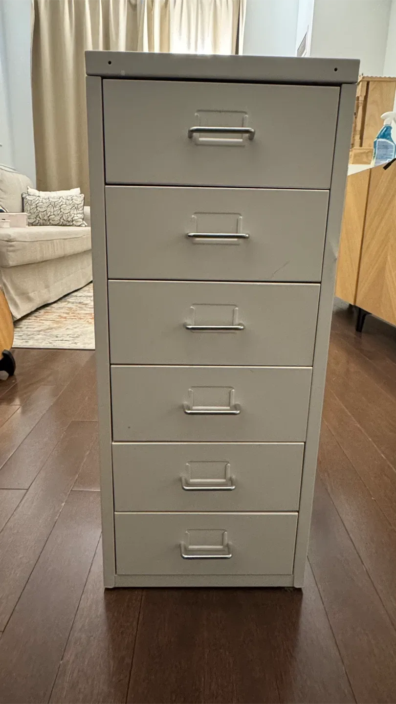 Metal Filing Cabinet - 6 Drawers