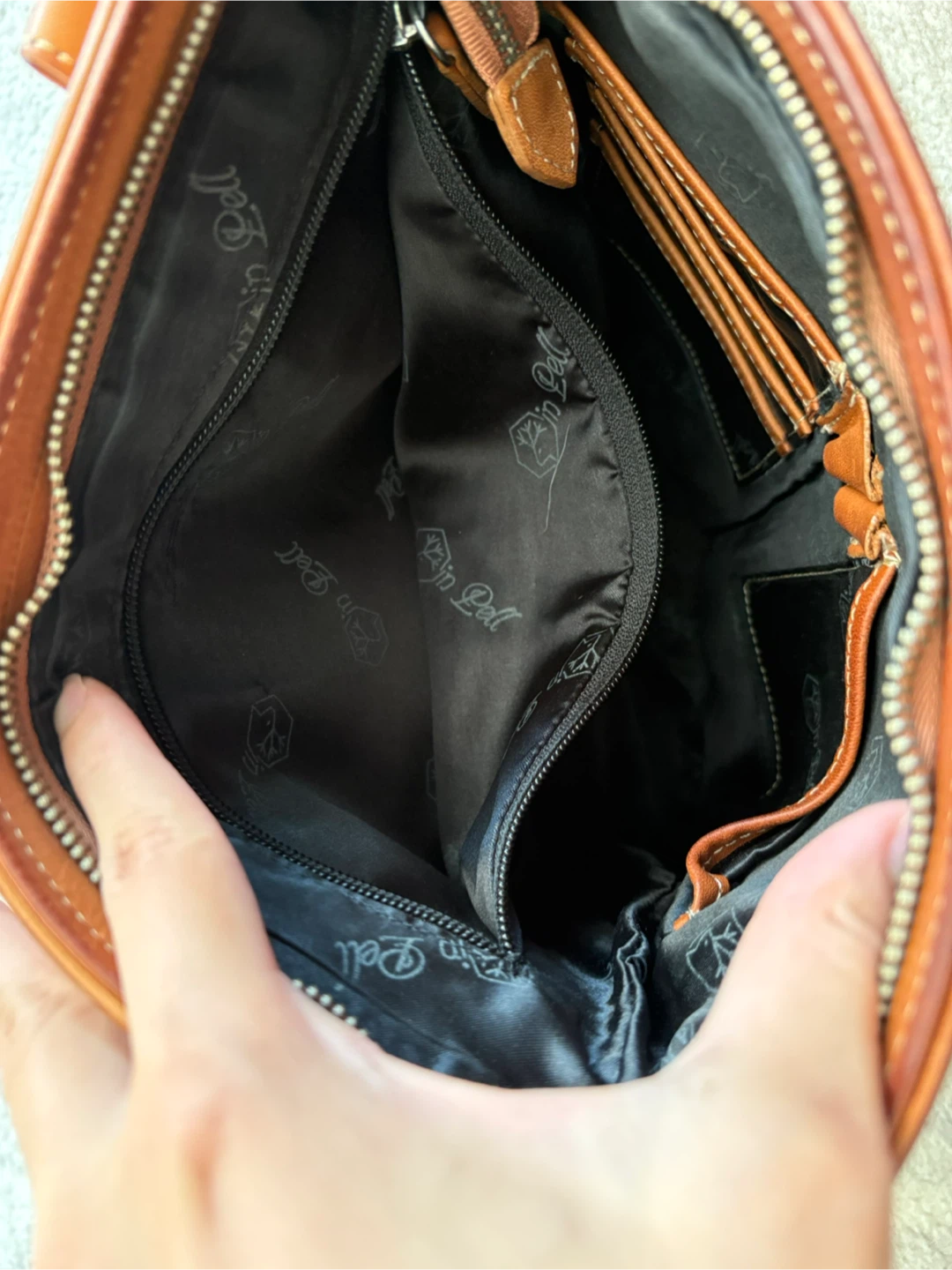 Valextra Leather Crossbody Bag - photo 3