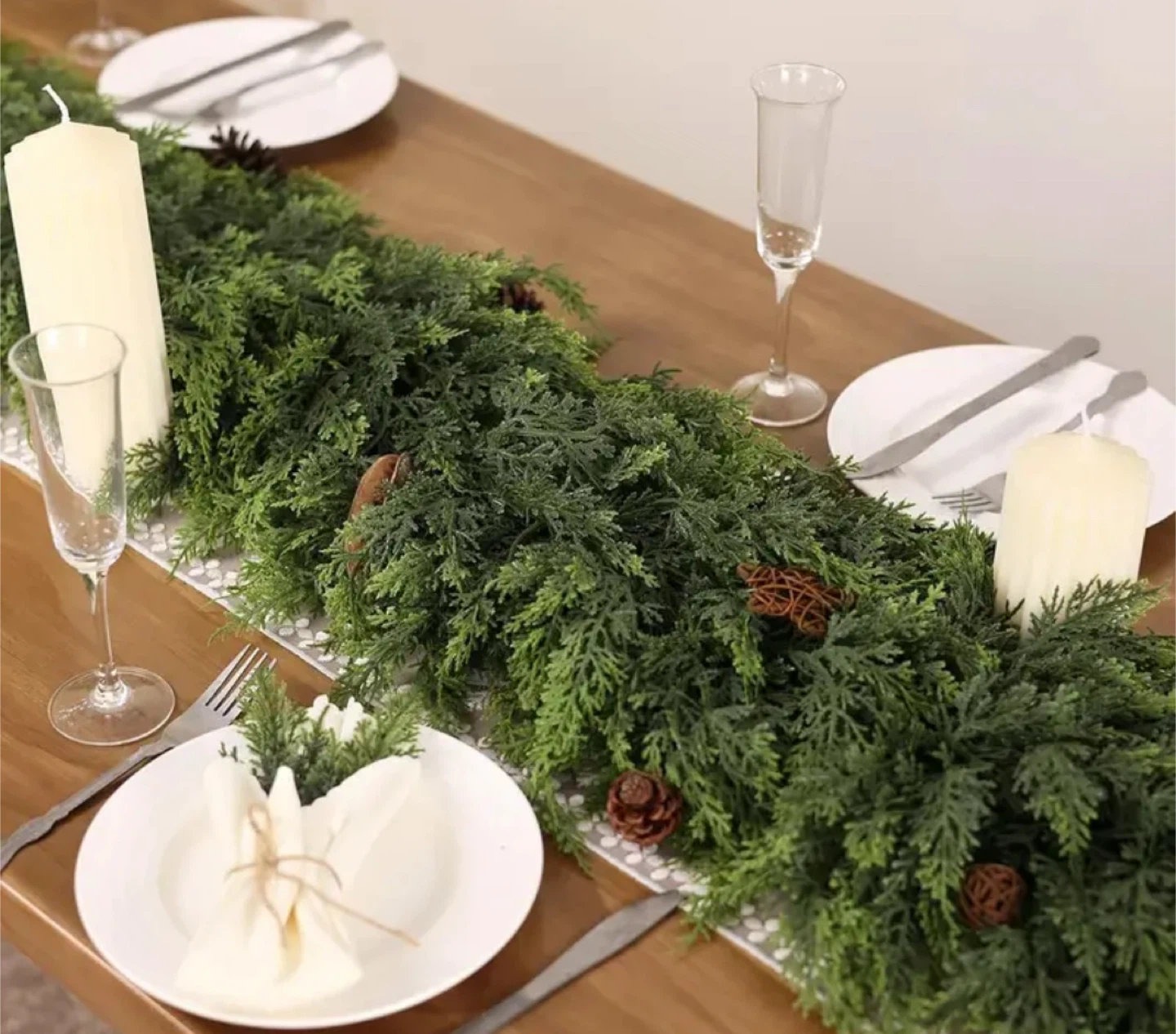 9ft Realistic Artificial Garland with Soft Lush Greenery new - photo 3