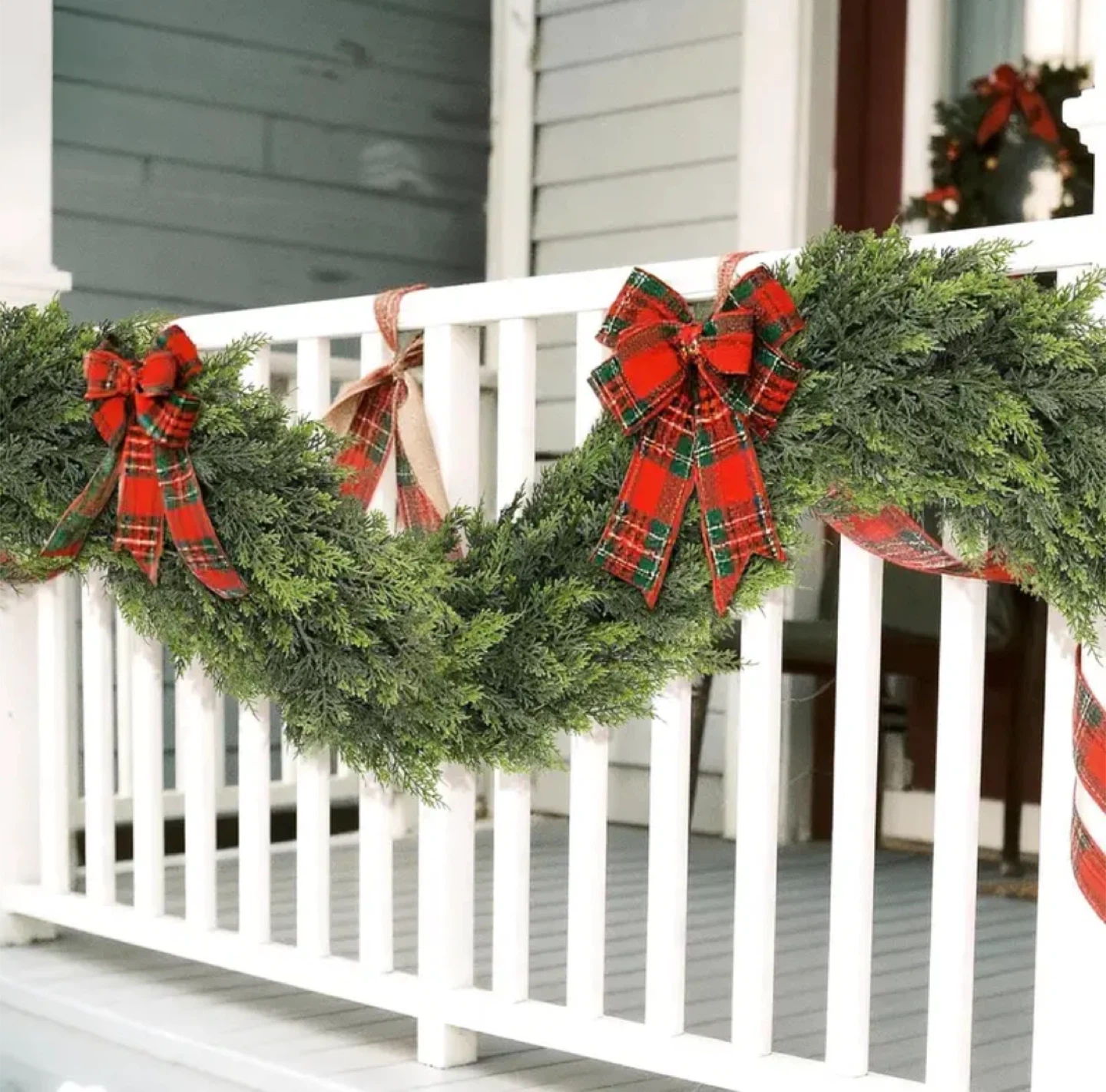 9ft Realistic Artificial Garland with Soft Lush Greenery new - photo 2