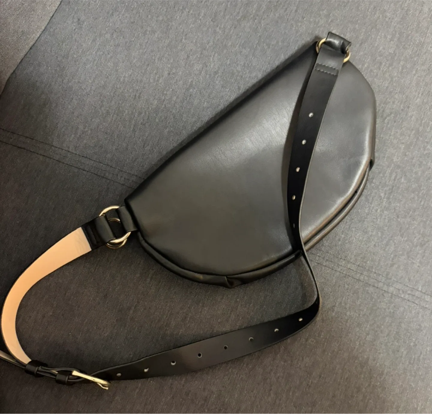 H&M Black Belt Bag image indicator(2)