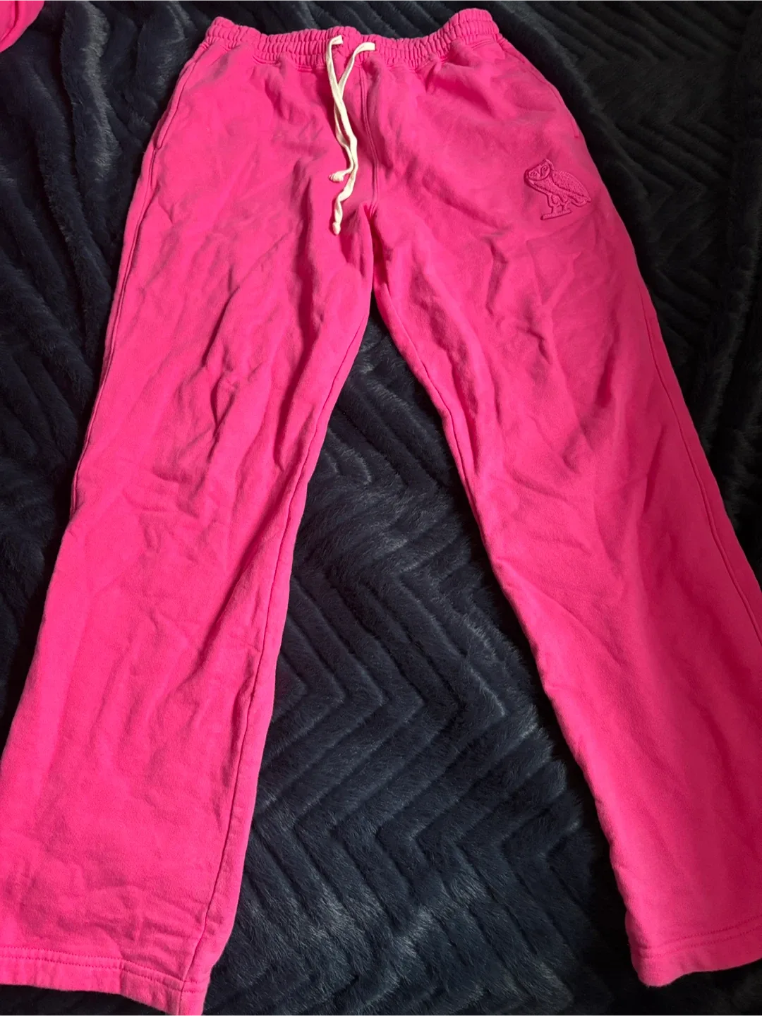 OVO tracksuit image indicator(3)