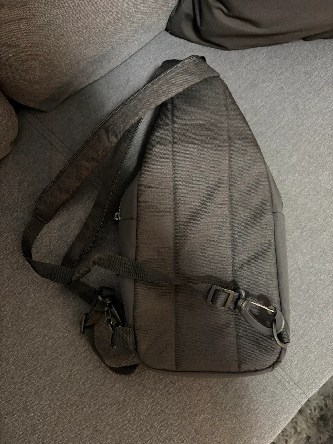 Reebok Sling Bag - black image indicator(2)