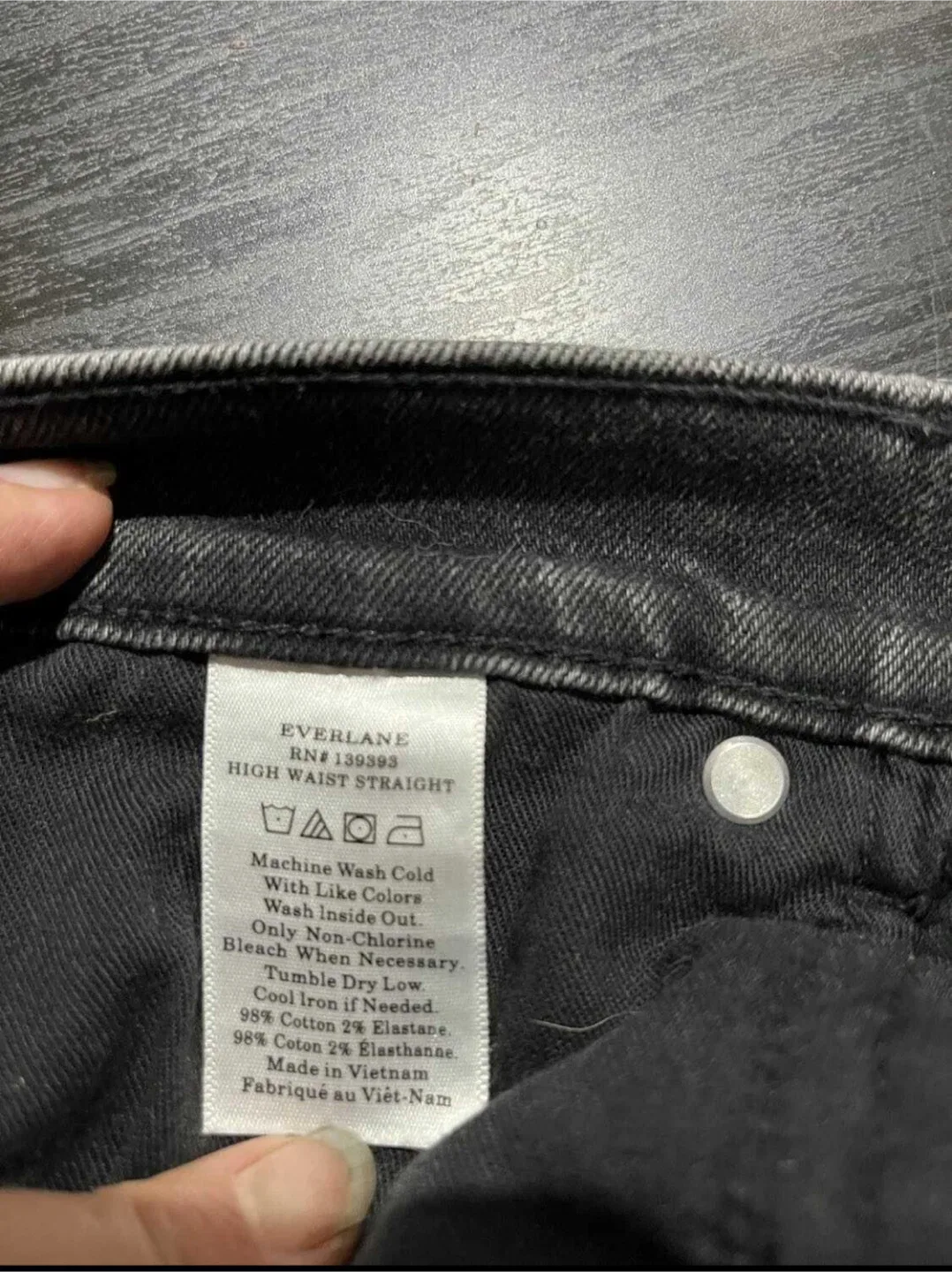 Everlane women’s 26 high waist straight ankle jeans washed black image indicator(2)