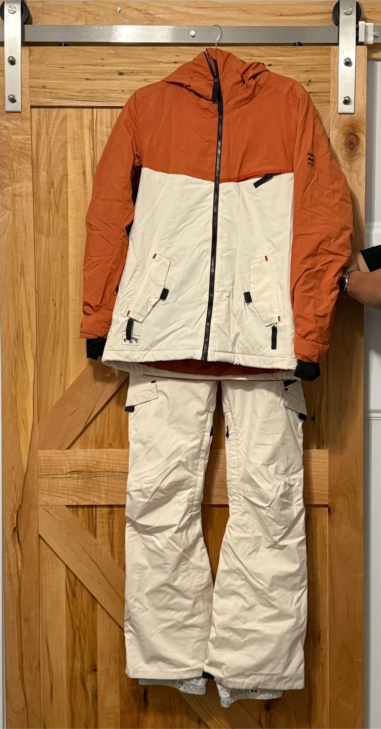 Billabong A/Div Snow Jacket & Pants Set