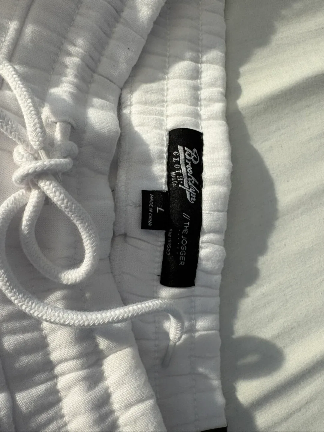 Brooklyn white joggers image indicator(4)