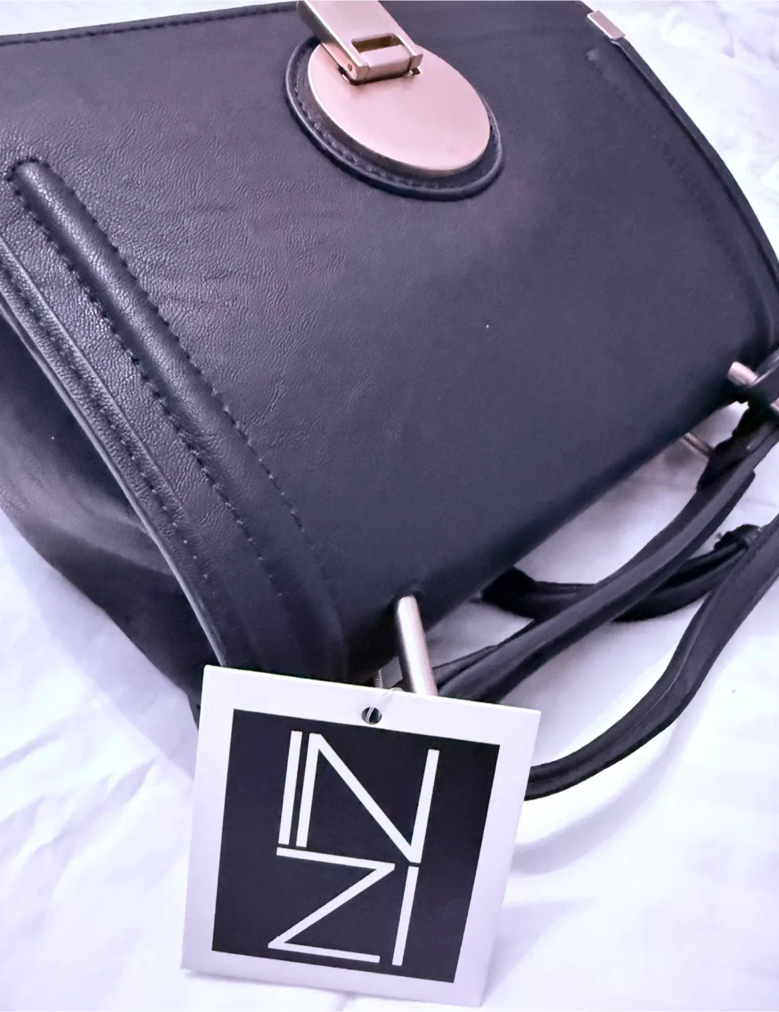 BNWT Inzi black clasp crossbody shoulder bag. image indicator(6)