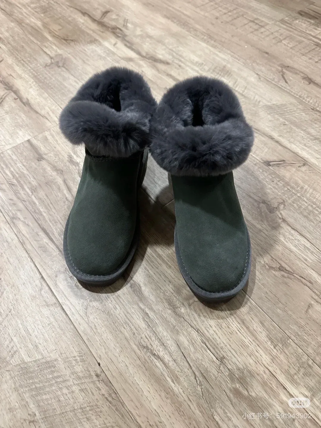 Fur-lined Ankle Boots - Size 6.5 image indicator(2)