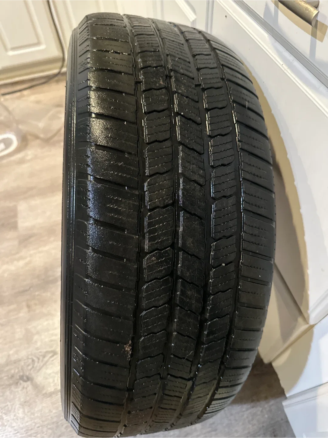 Michelin Defender LTX Ice Snow 235/55R19 Tire 70%