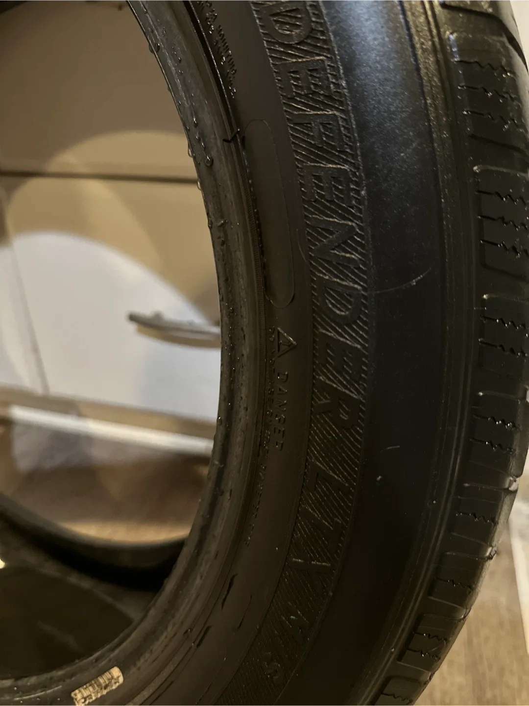 Michelin Defender LTX Ice Snow 235/55R19 Tire 70% image indicator(3)