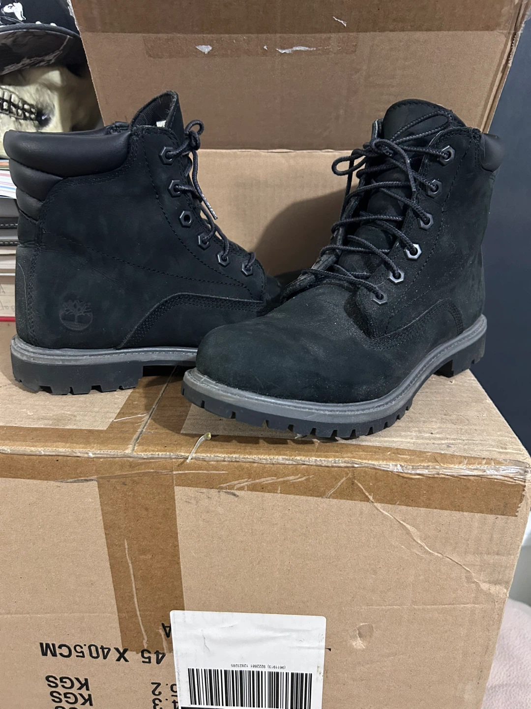 Timberland Boots (Women’s 9) - photo 2