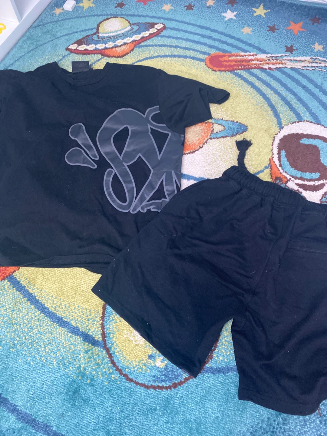 Syna Black T-Shirt & Shorts Set - Size M - photo 2