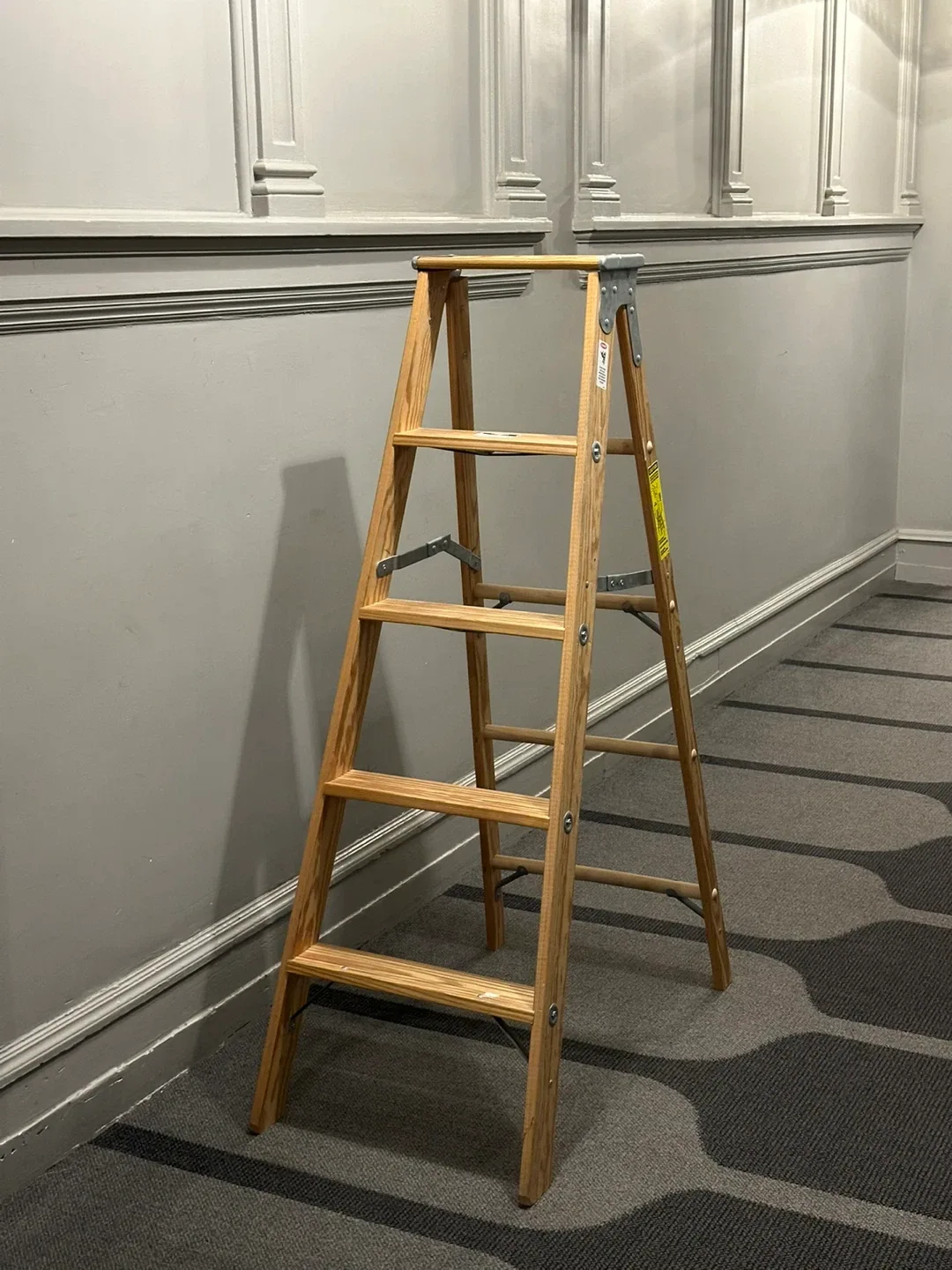 Wooden Ladder (Michigan Ladder) 5 FT / 5-Steps