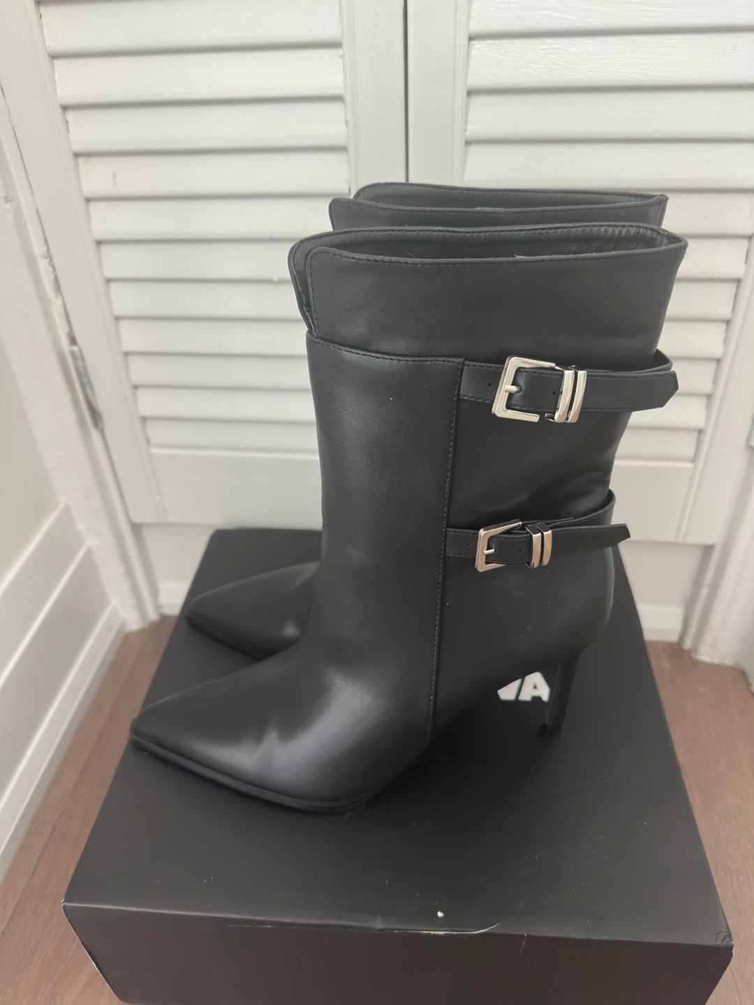 FASHION NOVA Black Boots - Size 8 - photo 3