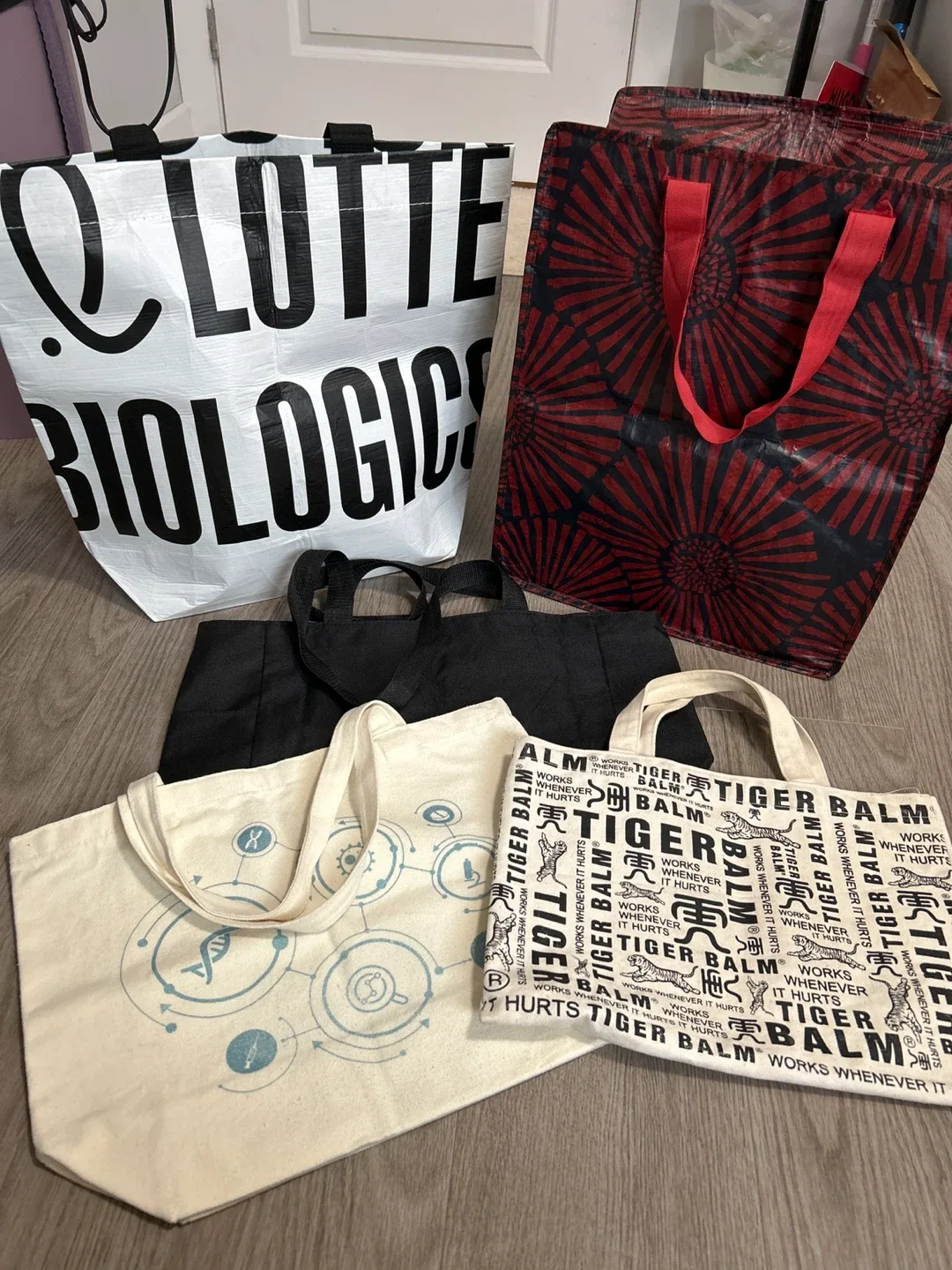 Mixed Lot of Reusable Tote Bags