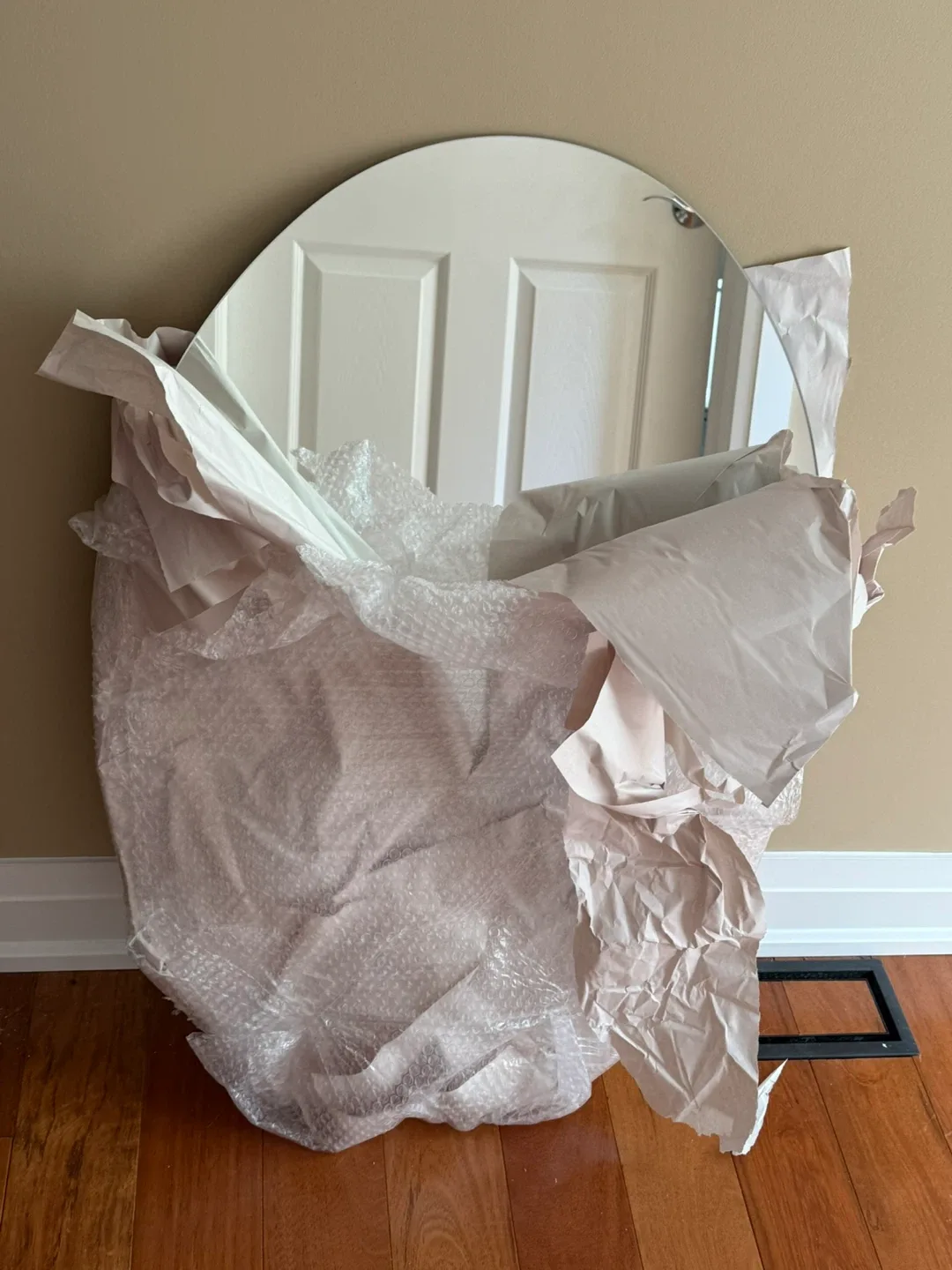 Beautiful Round Mirror