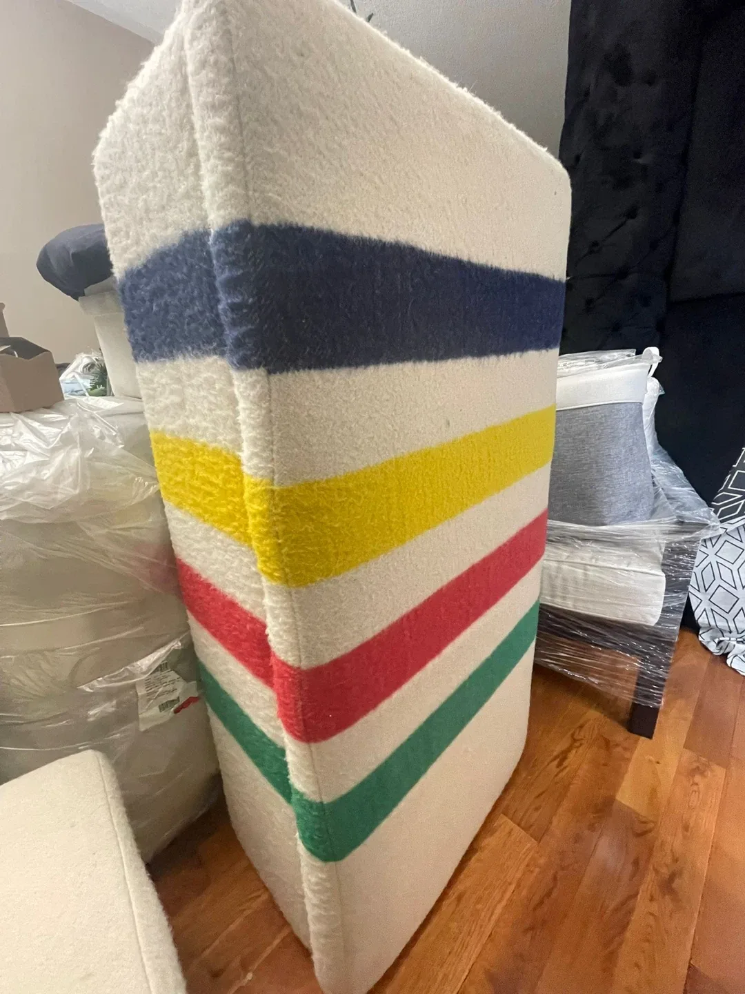 Hudson's Bay Storage Ottoman Bench image indicator(3)